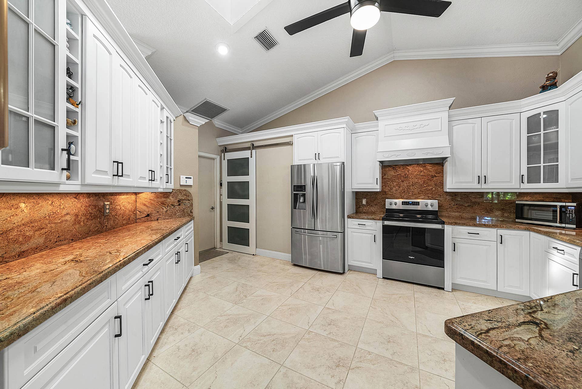9 Aspen Court, Boynton Beach, FL 33436 Kitchen