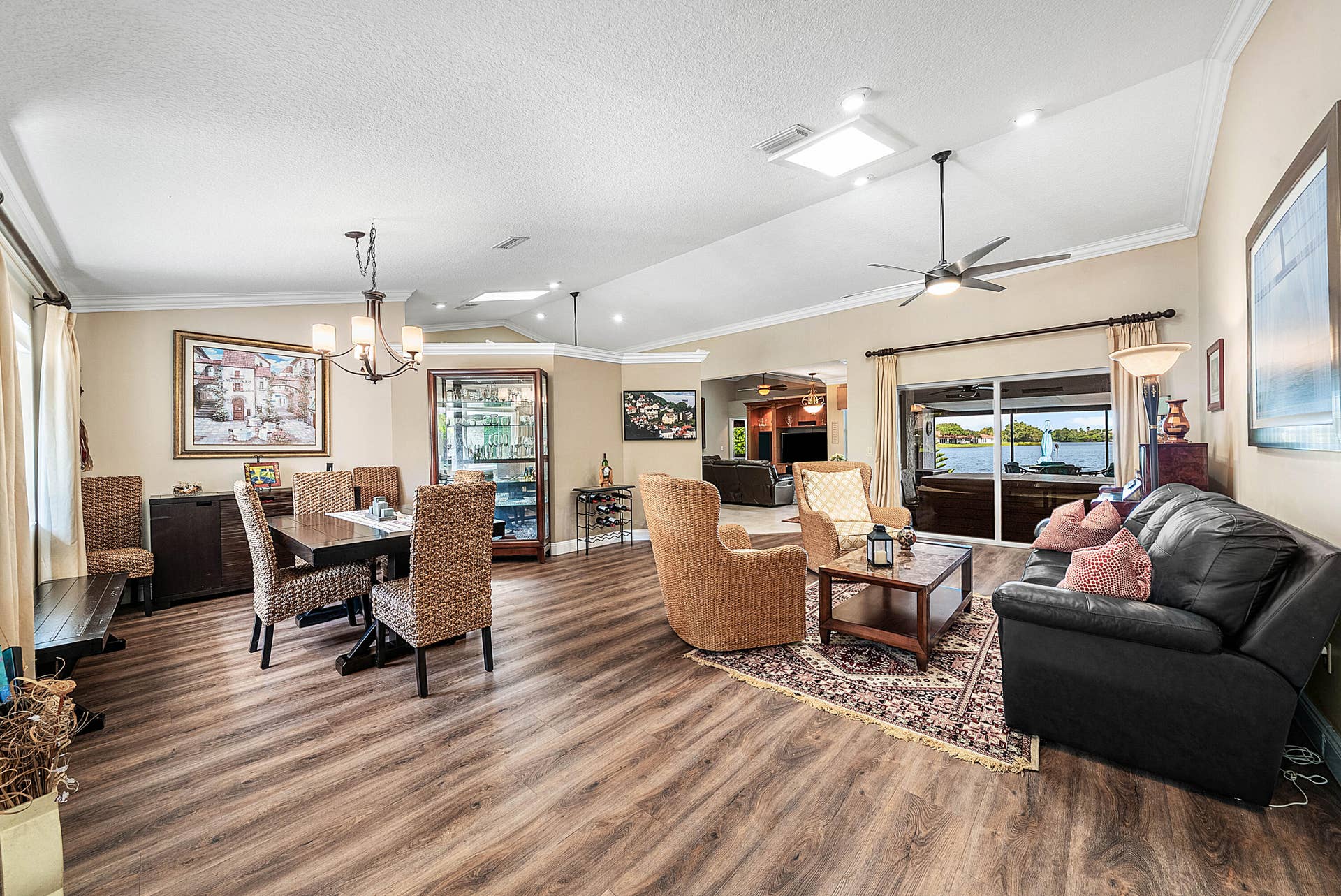 9 Aspen Court, Boynton Beach, FL 33436 Living/Dining