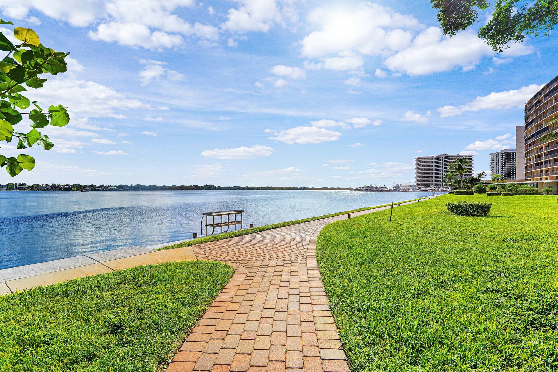 1200 Marine Way, #902, North Palm Beach, FL 33408 24