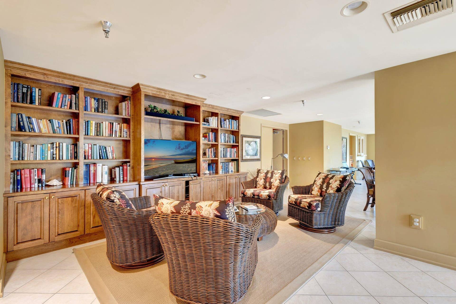 4000 N HIGHWAY A1A, #301, Fort Pierce, FL 34949 Sitting Room