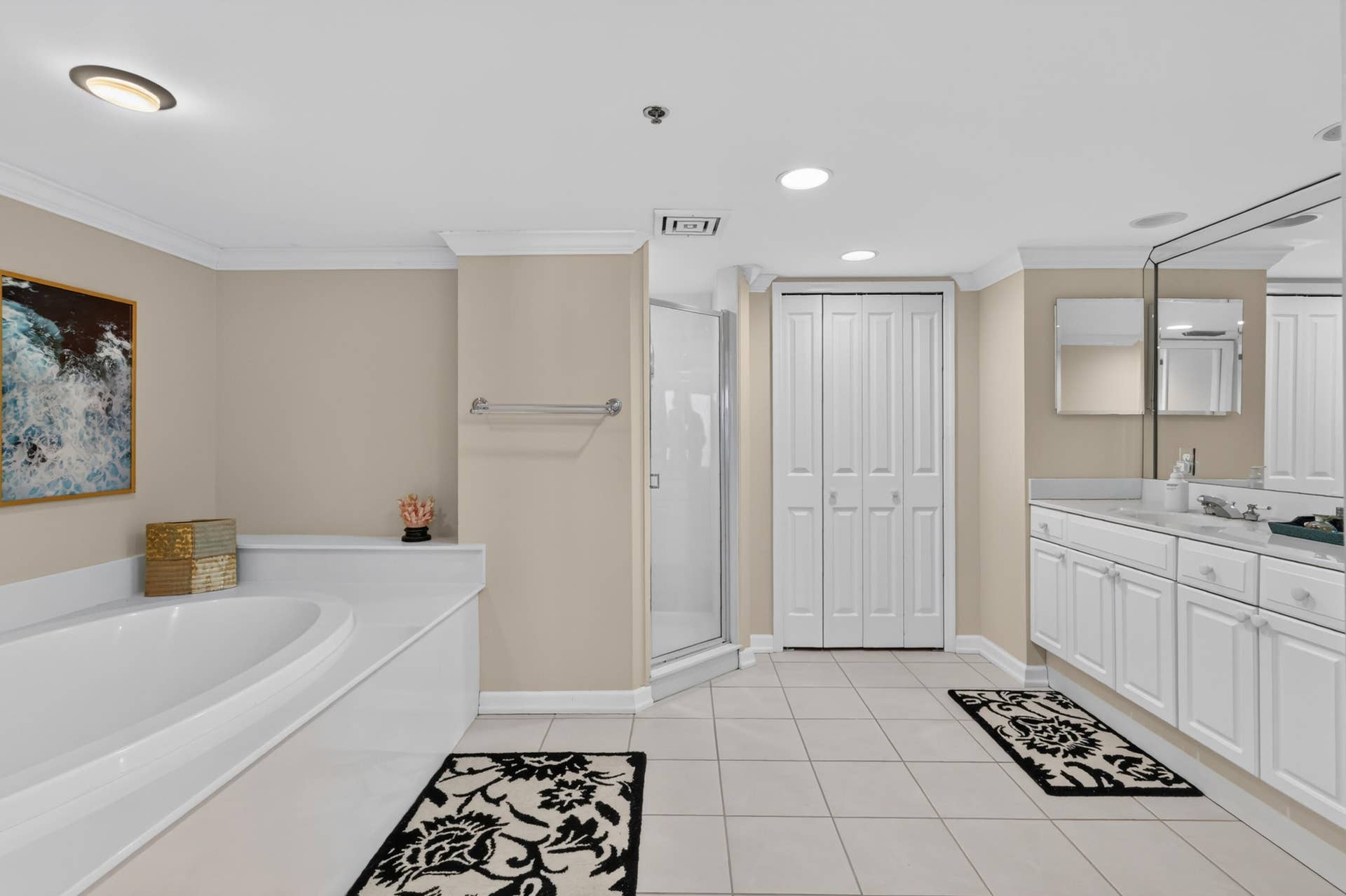 4000 N HIGHWAY A1A, #301, Fort Pierce, FL 34949 PRIMARY BATH