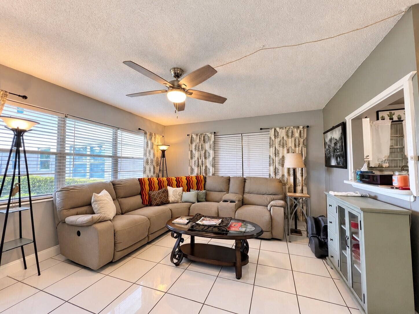 153 CAMBRIDGE G, West Palm Beach, FL 33417 Living Area