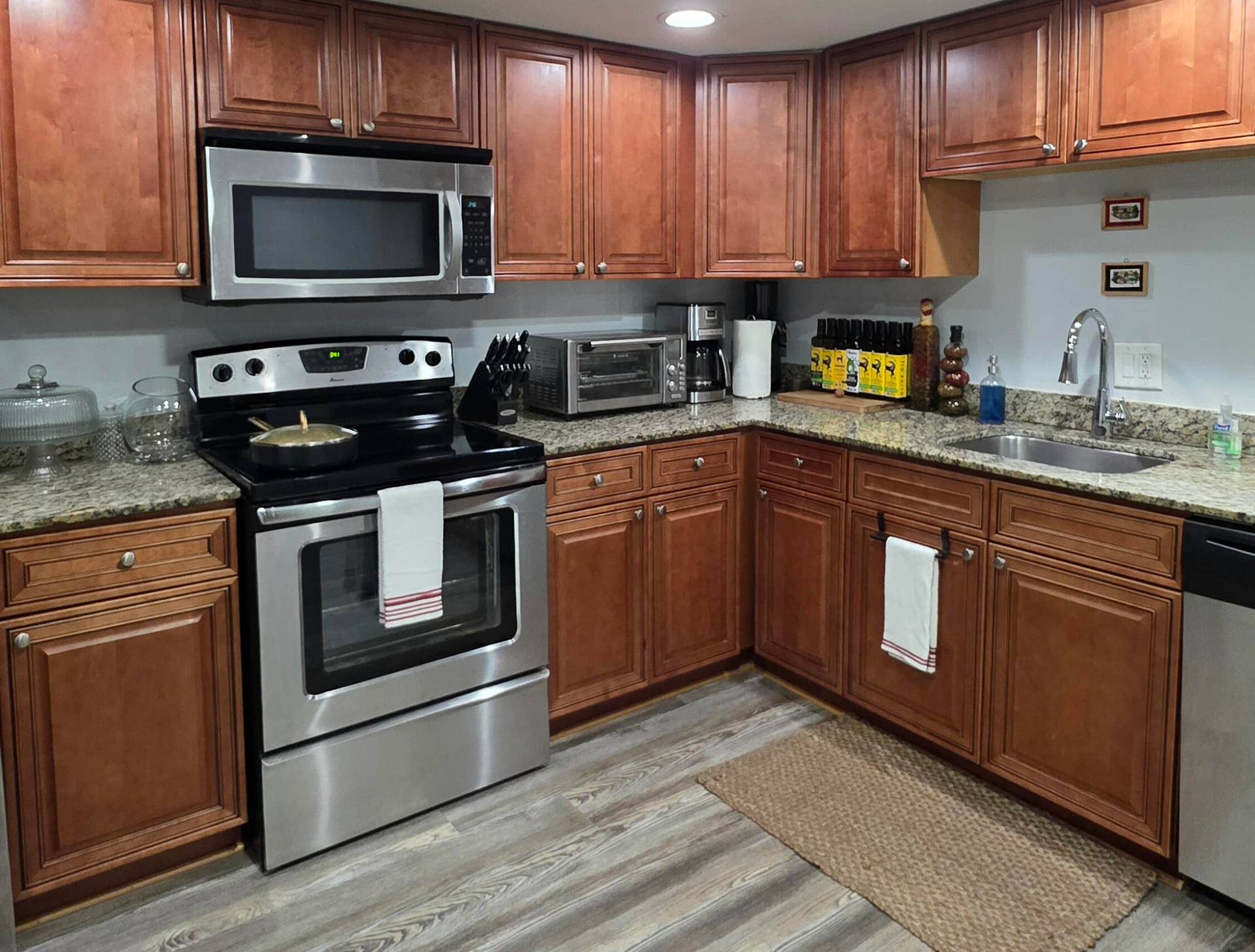 7556 STIRLING Road, #118, Davie, FL 33024 Kitchen