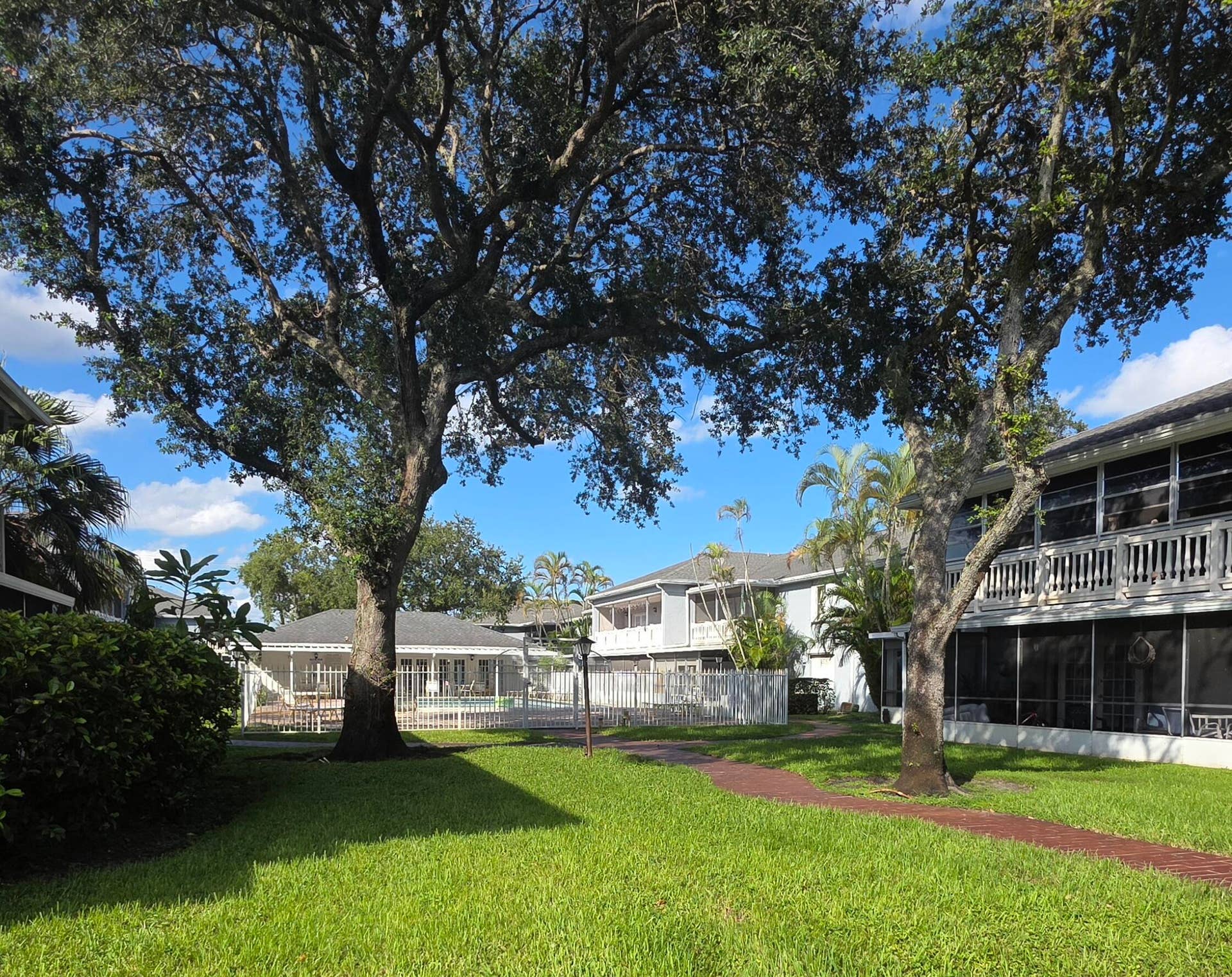 7556 STIRLING Road, #118, Davie, FL 33024 Yard