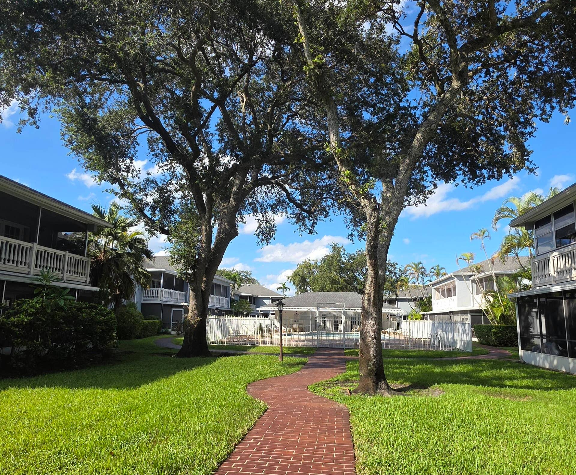 7556 STIRLING Road, #118, Davie, FL 33024 Community Amenities