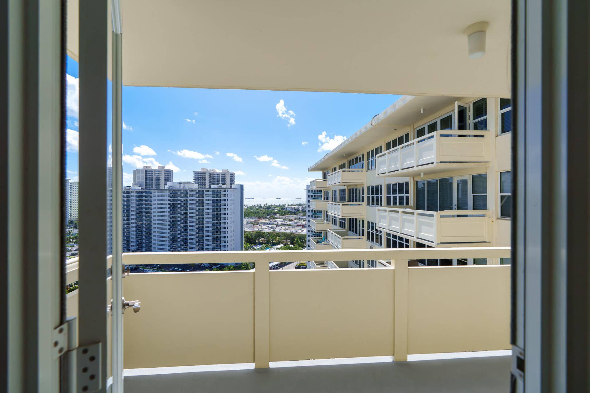 3200 NE 36th Street, #1618, Fort Lauderdale, FL 33308 DSC05244