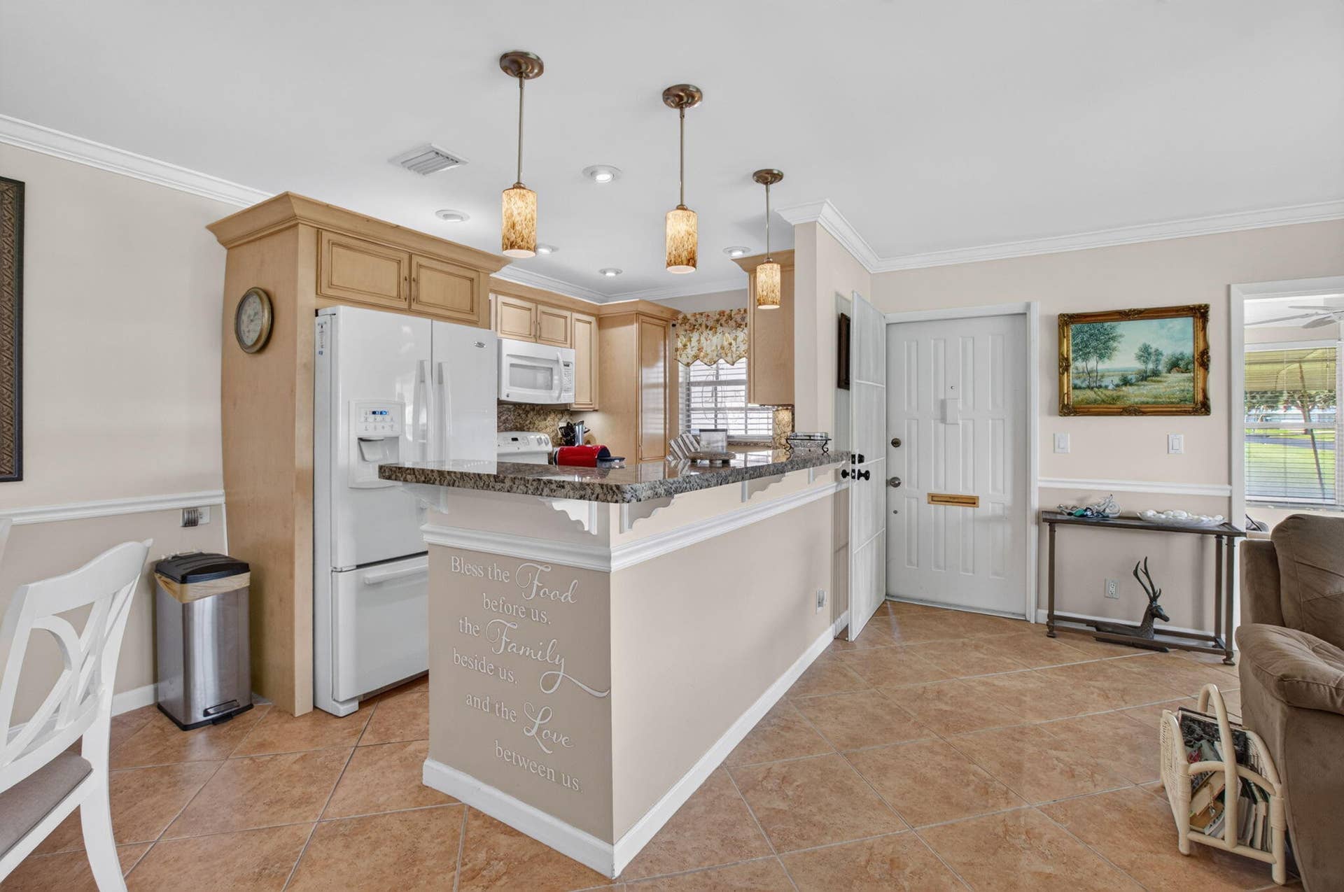 OPEN KITCHEN