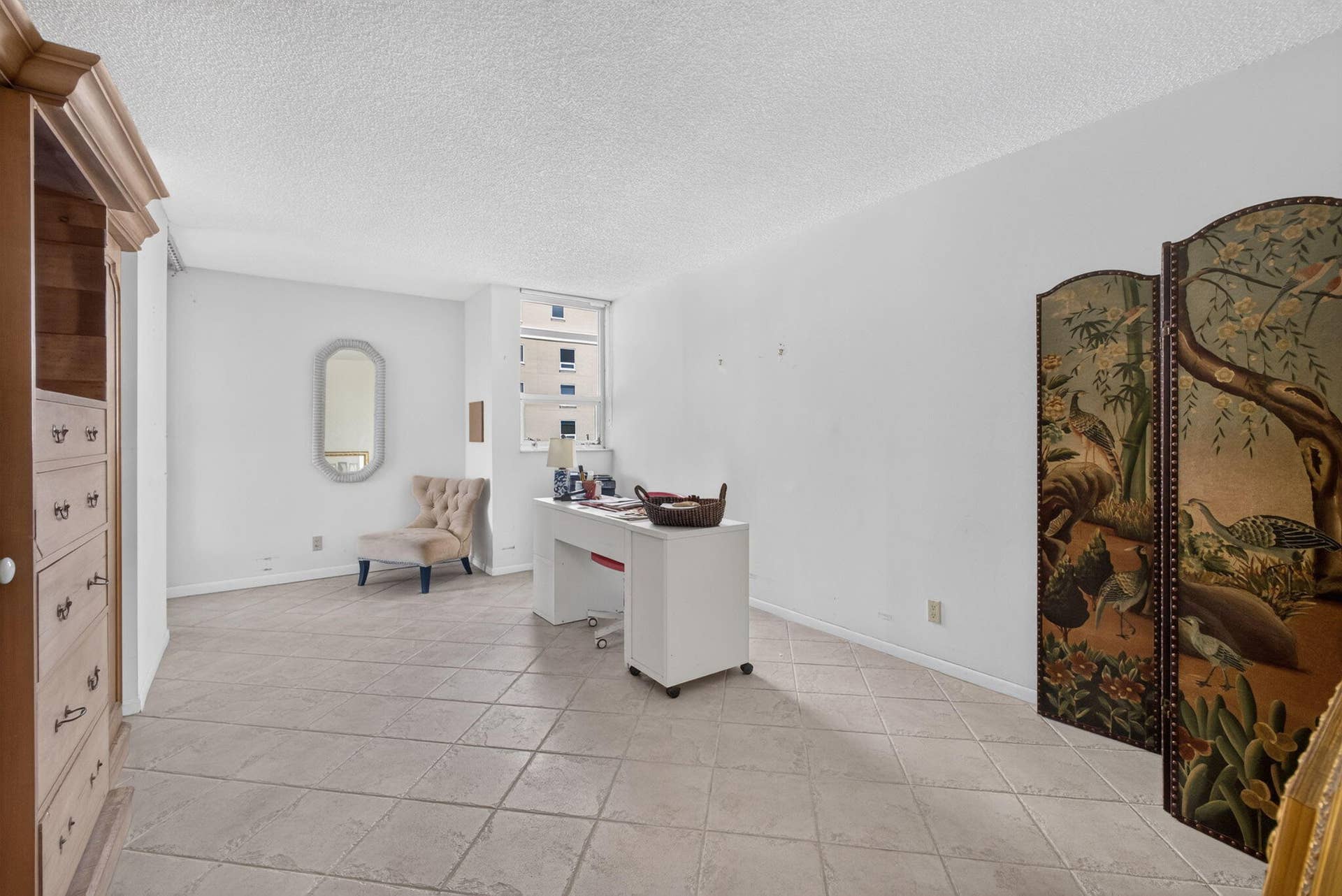 2nd Bedroom/ Office
