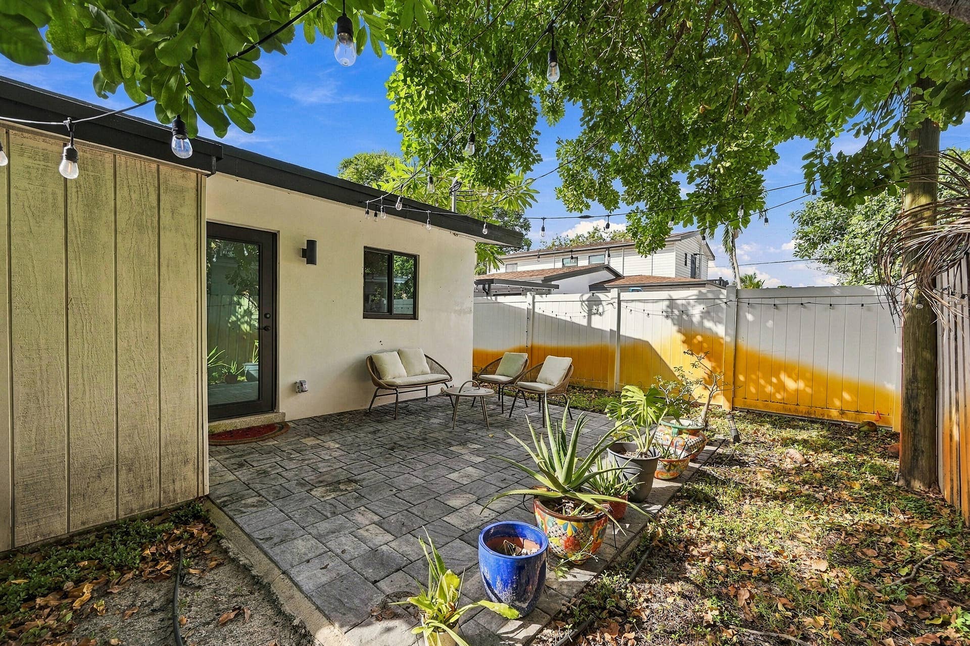 501 NW 25TH Street, #A, Wilton Manors, FL 33311 10_patio