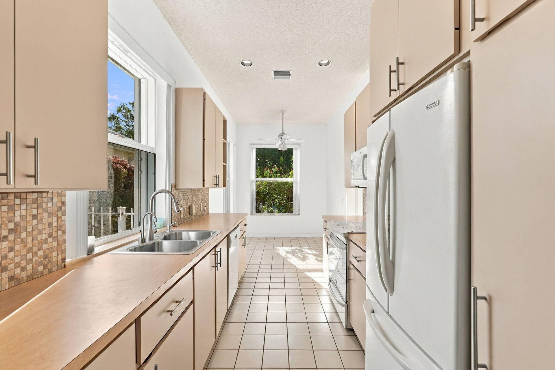 7492 SE MARSH FERN Lane, Hobe Sound, FL 33455 21-web-or-mls-7492_SE_Marsh_Fern_Lane_03