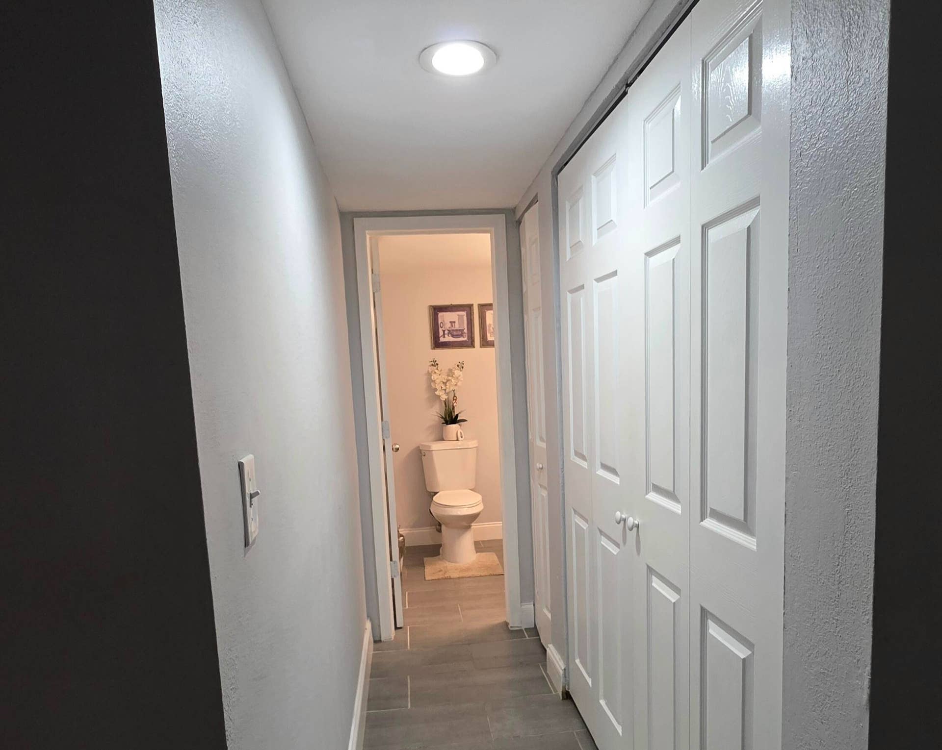 7556 Stirling Road, #117, Davie, FL 33024 Hall/Laundry