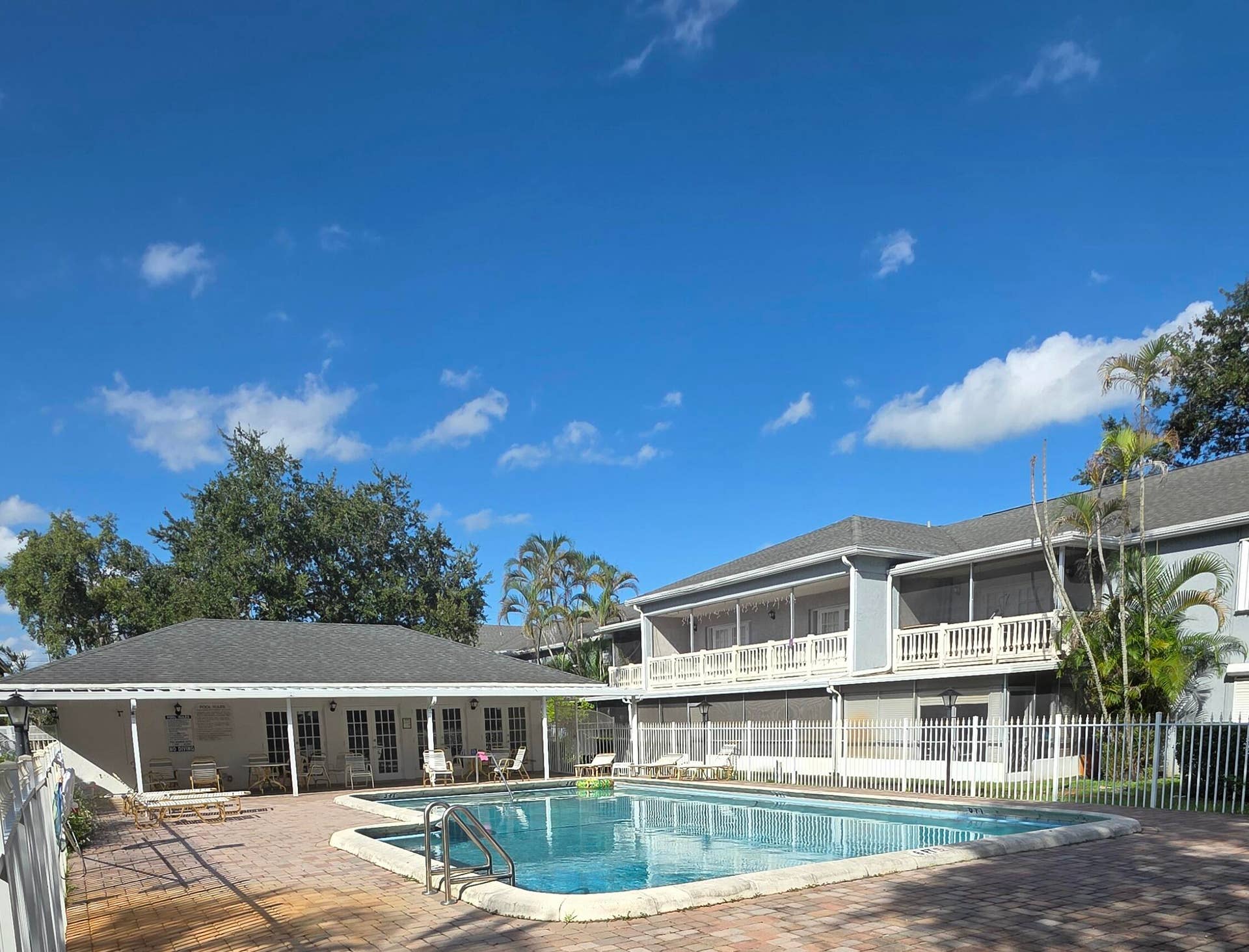 7556 Stirling Road, #117, Davie, FL 33024 Community Pool