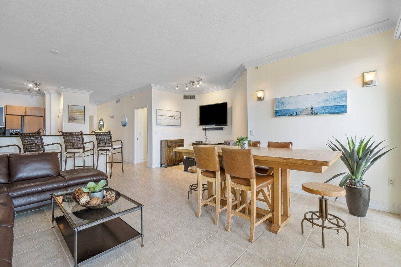 806 E WINDWARD Way, #301, Lantana, Lantana, FL 33462 010-806EastWindwardWay-Lantana-FL-33462-