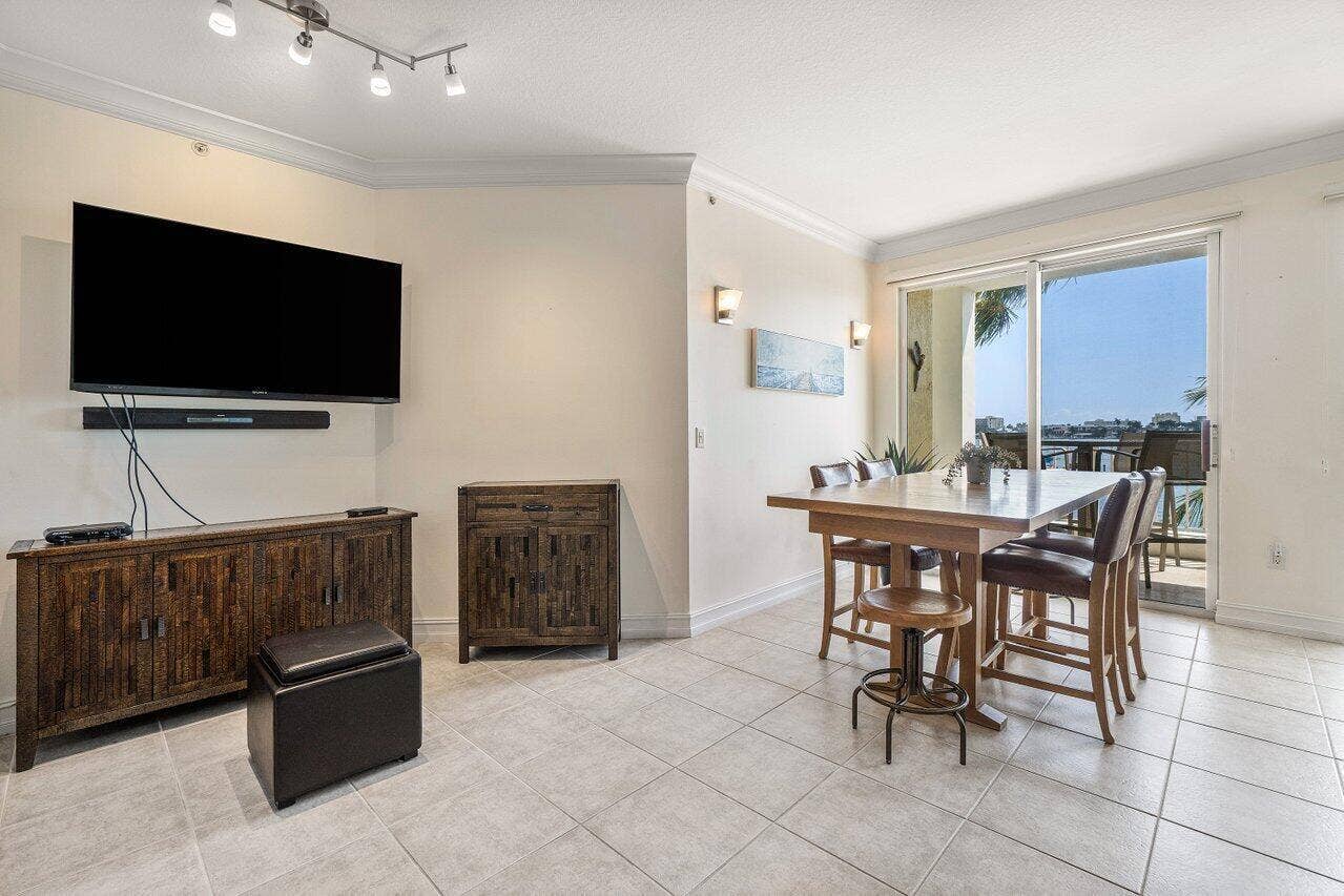 806 E WINDWARD Way, #301, Lantana, Lantana, FL 33462 008-806EastWindwardWay-Lantana-FL-33462-
