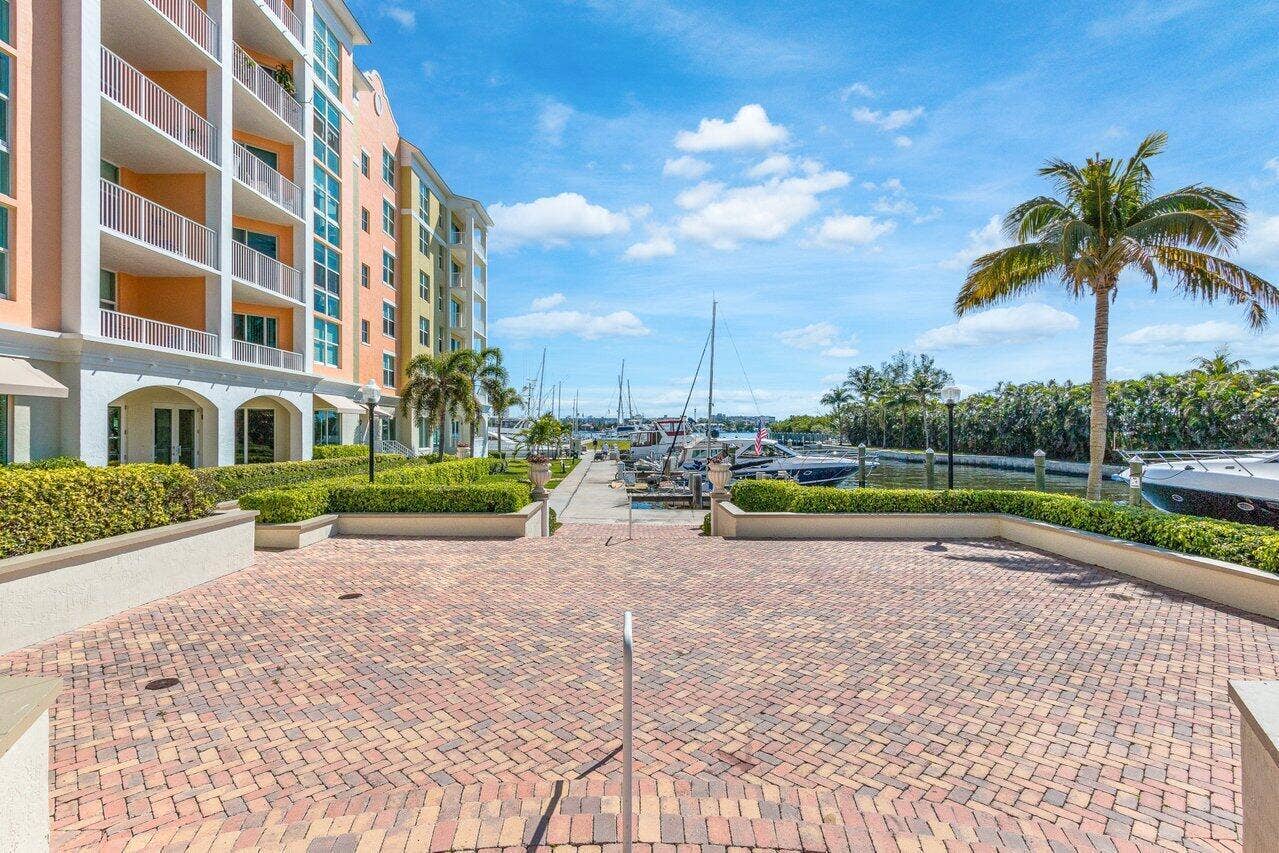 806 E WINDWARD Way, #301, Lantana, Lantana, FL 33462 032-806EastWindwardWay-Lantana-FL-33462-