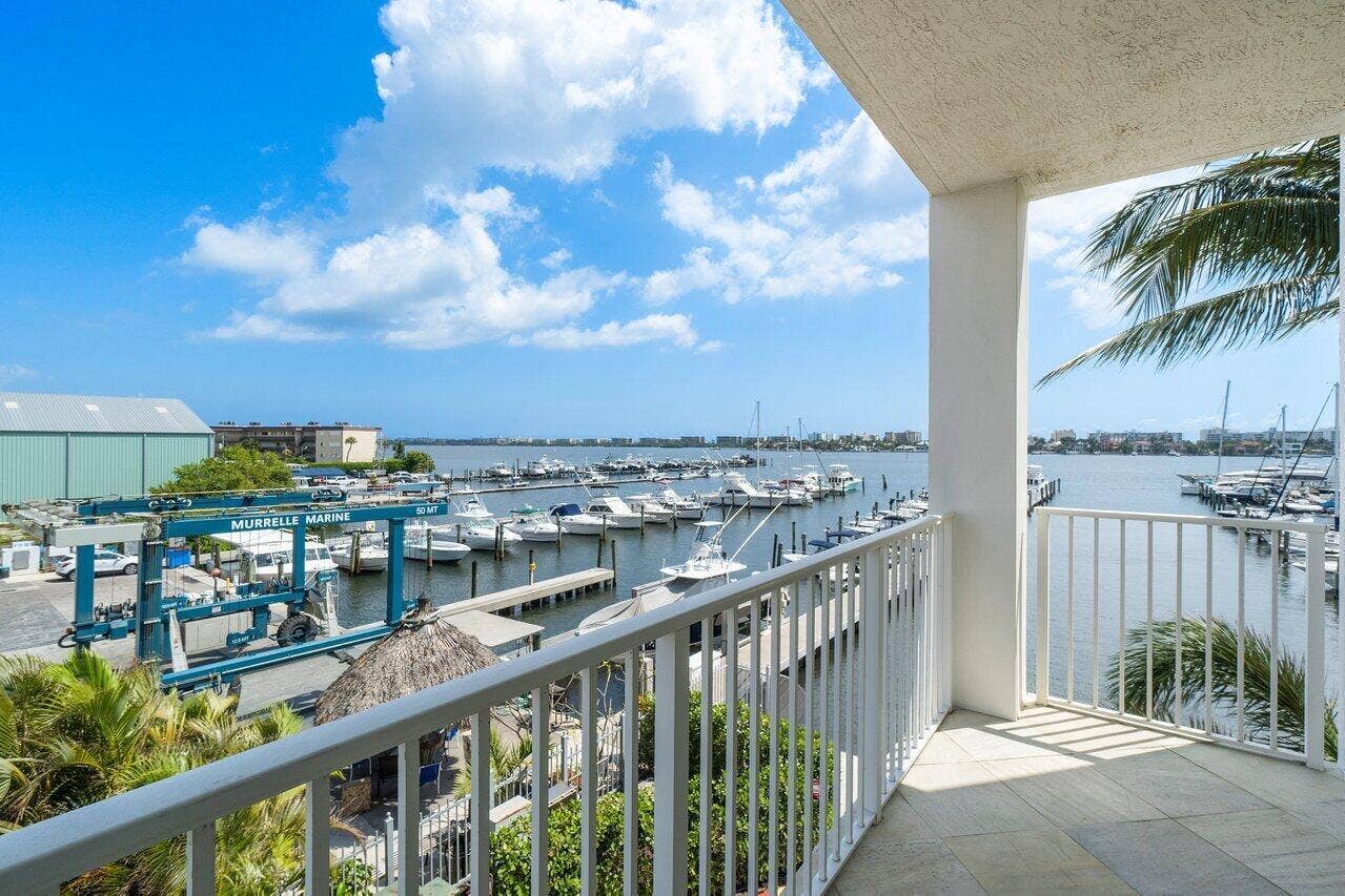 806 E WINDWARD Way, #301, Lantana, Lantana, FL 33462 027-806EastWindwardWay-Lantana-FL-33462-
