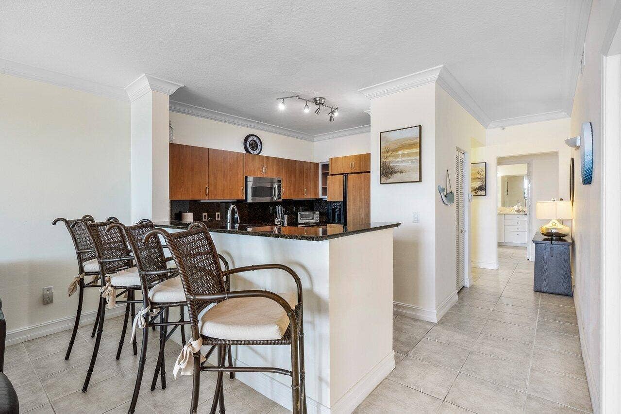 806 E WINDWARD Way, #301, Lantana, Lantana, FL 33462 012-806EastWindwardWay-Lantana-FL-33462-