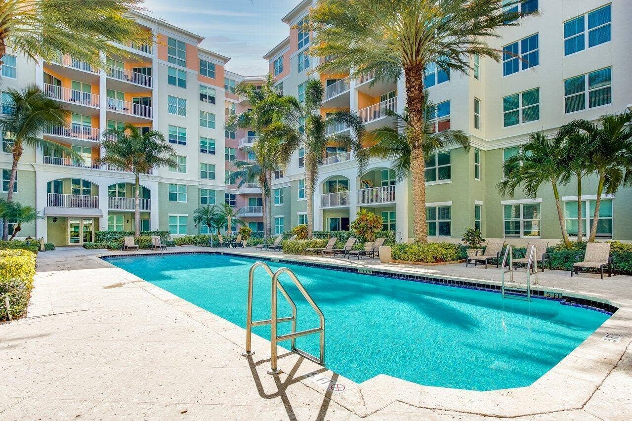 806 E WINDWARD Way, #301, Lantana, Lantana, FL 33462 040-806EastWindwardWay-Lantana-FL-33462-