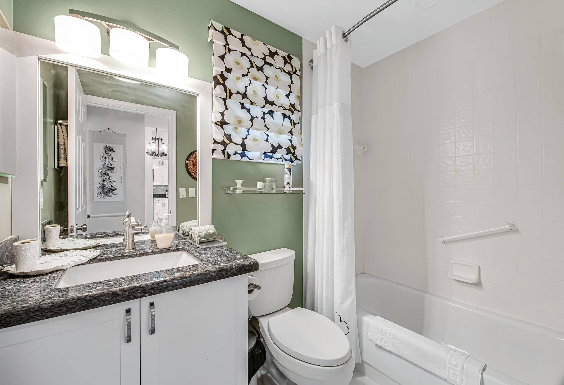 7569 Island Breeze Terrace, Boynton Beach, FL 33437 Guest Bathroom
