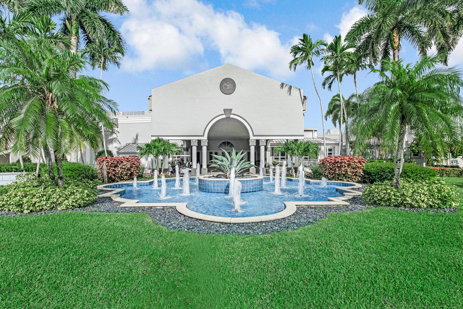 7569 Island Breeze Terrace, Boynton Beach, FL 33437 Clubhouse Front