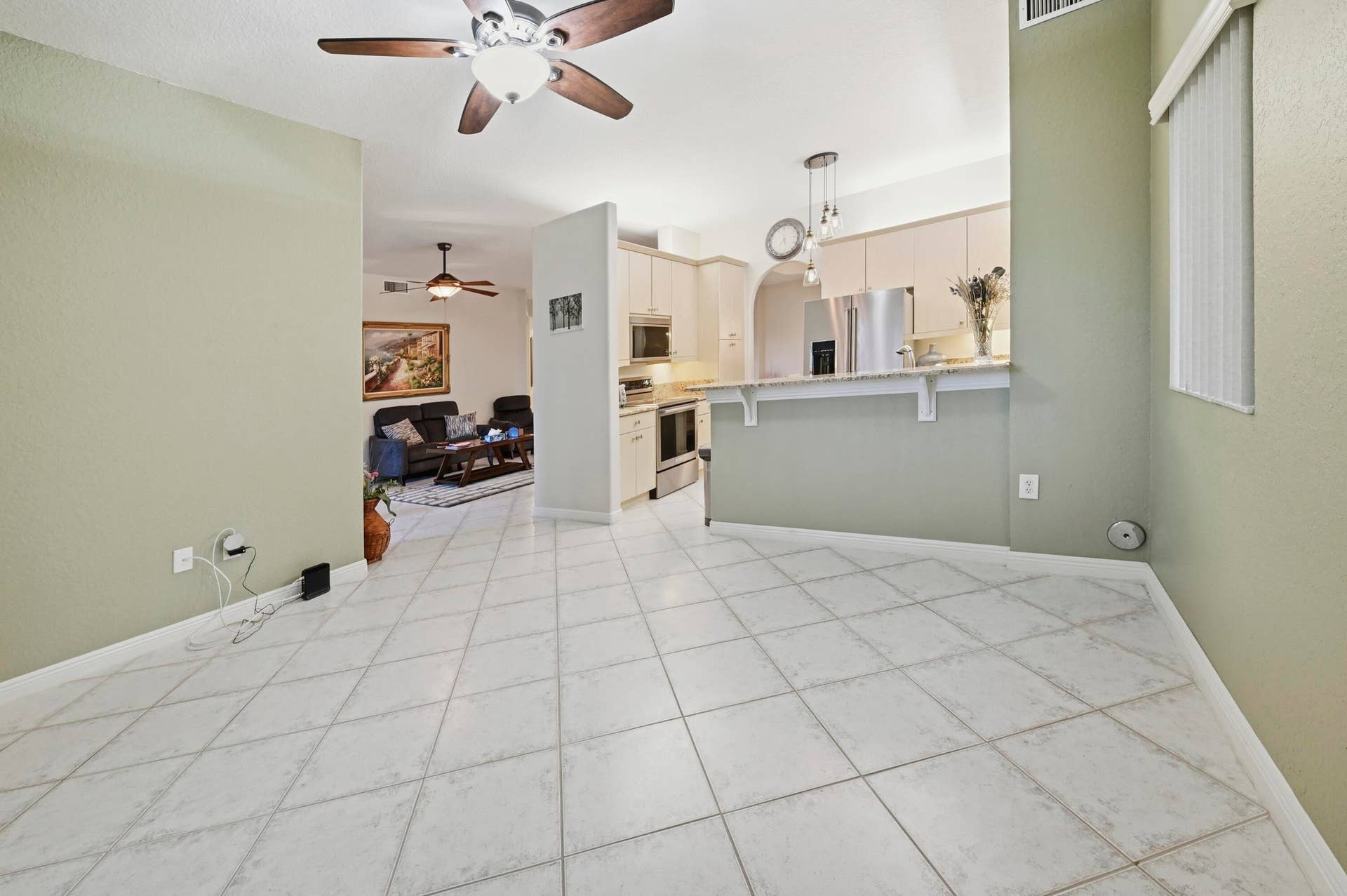 7986 EXETER Boulevard W, #101, Tamarac, FL 33321 Kitchen dining