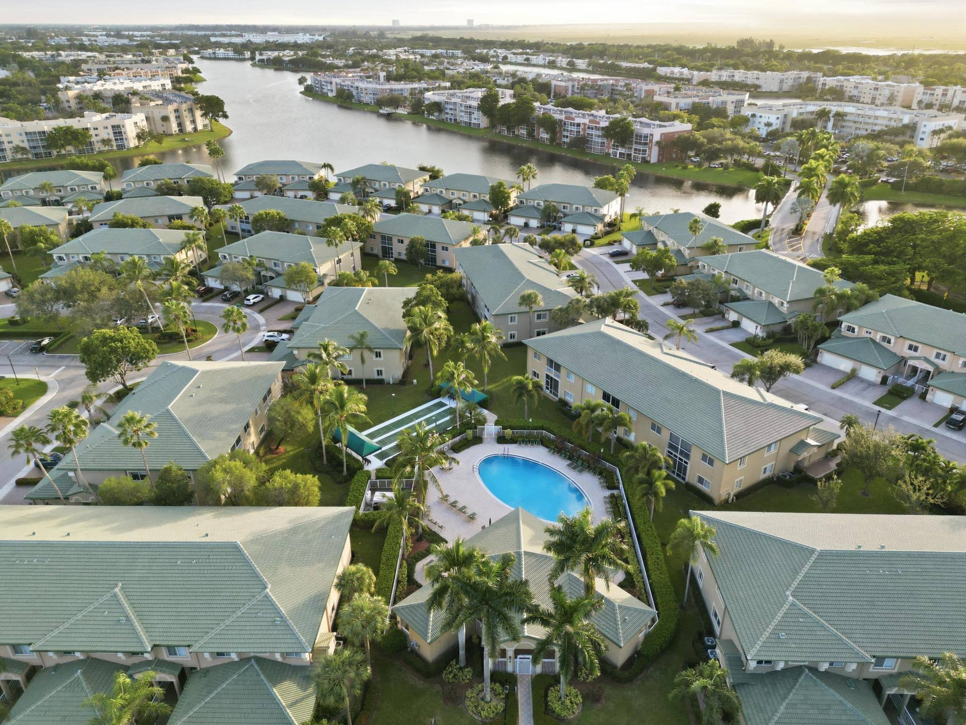 7986 EXETER Boulevard W, #101, Tamarac, FL 33321 Exeter pool