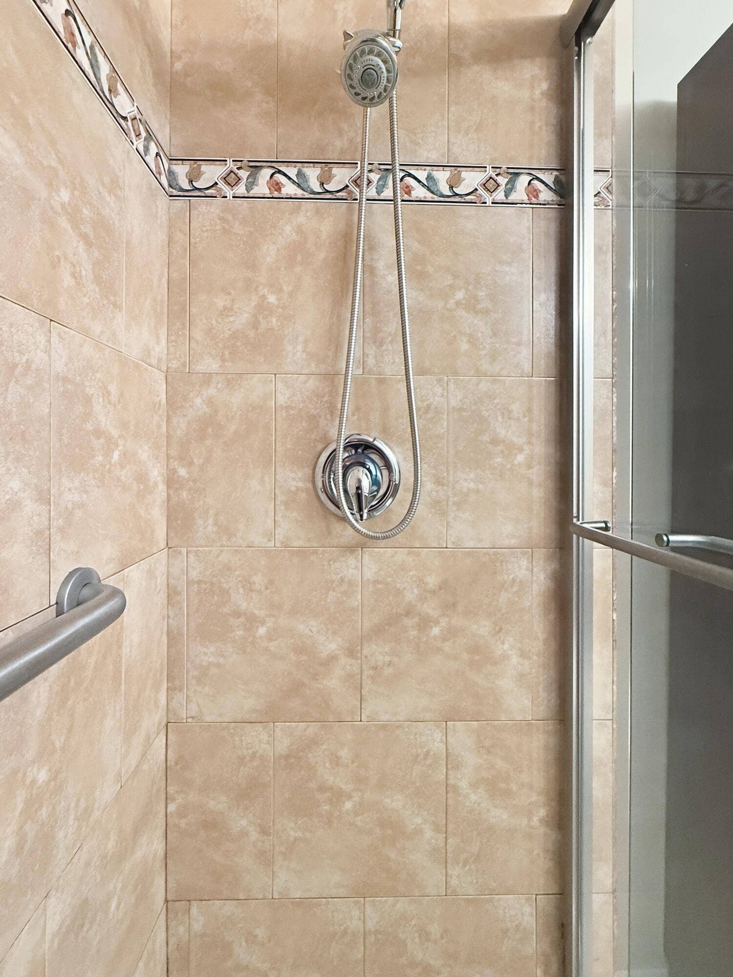 7986 EXETER Boulevard W, #101, Tamarac, FL 33321 2nd bathroom