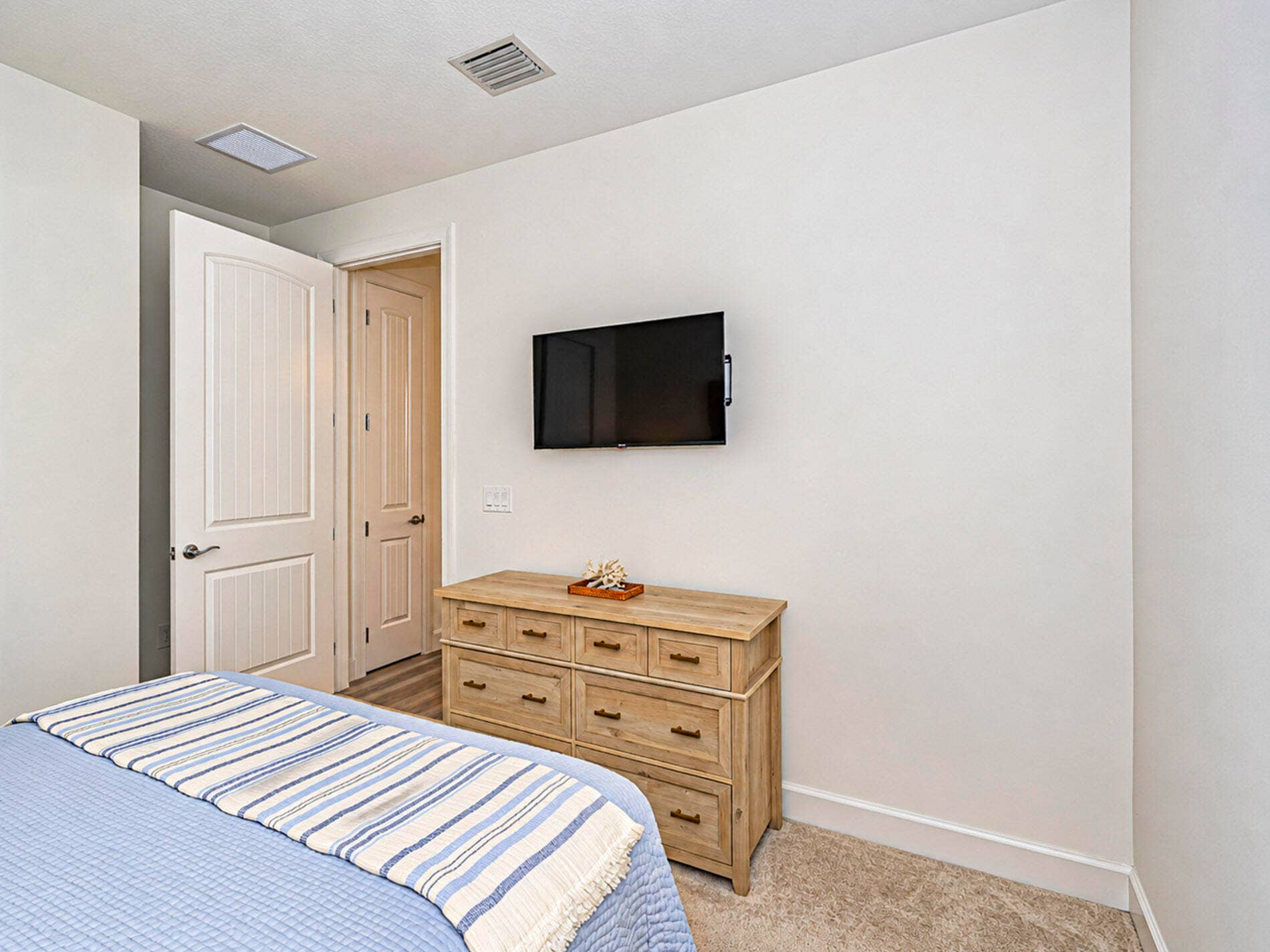 13580 SW GINGERLINE Drive, Port St Lucie, FL 34987 Guest room 1