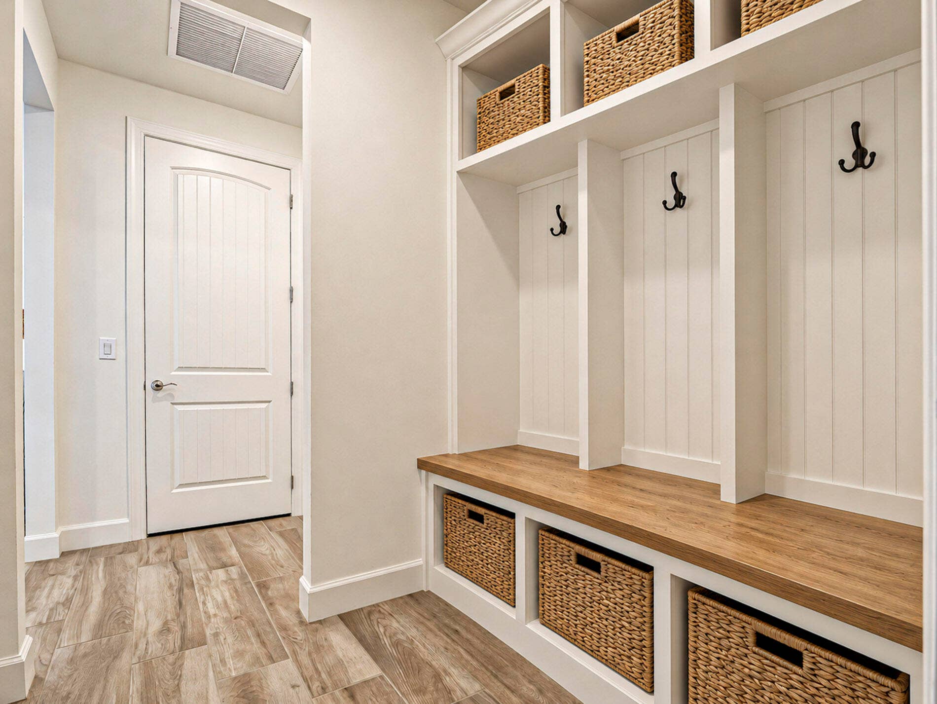 13580 SW GINGERLINE Drive, Port St Lucie, FL 34987 Virtually Staged Mudroom