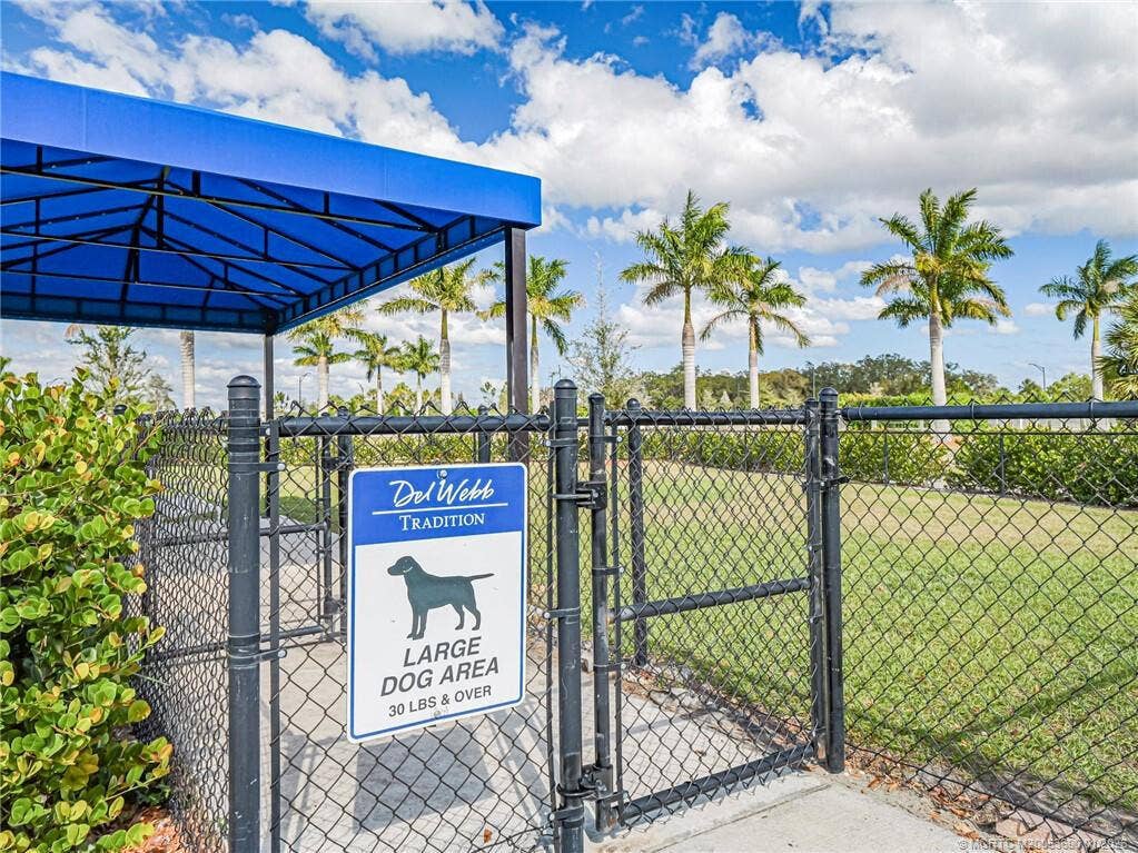 13580 SW GINGERLINE Drive, Port St Lucie, FL 34987 Dog parks (small & large)