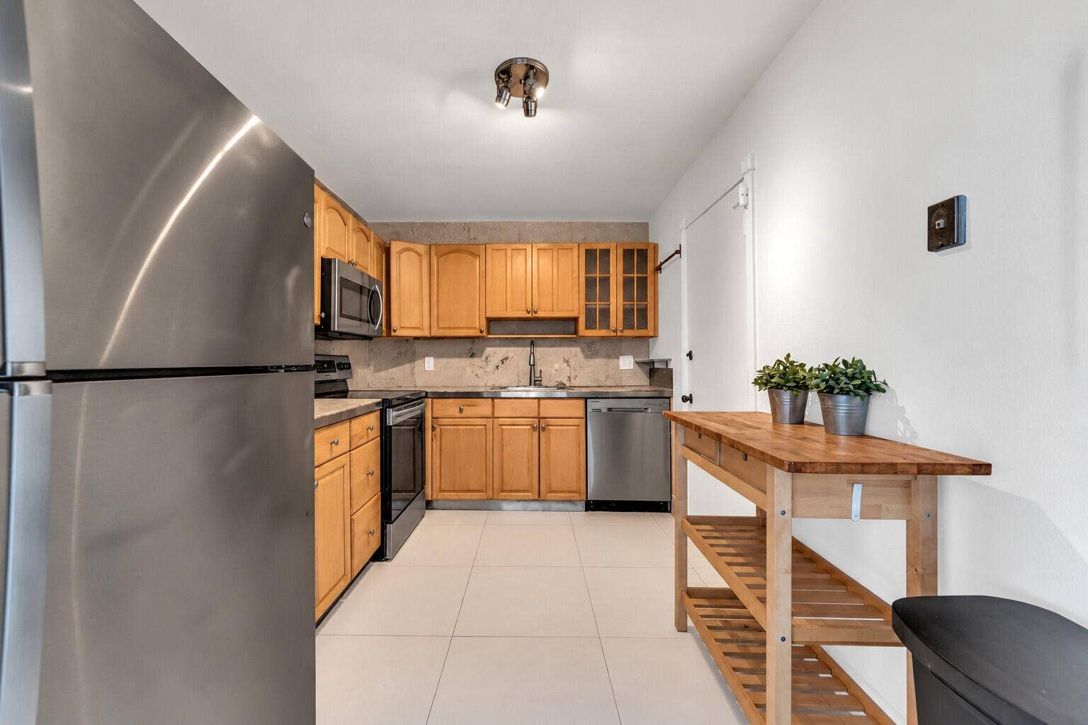 111 Golden Isles Drive, #D2, Hallandale Beach, FL 33009 111GoldenIslesDr_74046_9