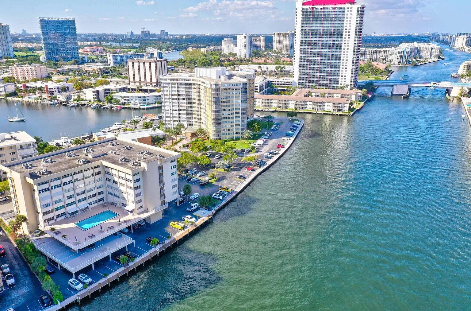 111 Golden Isles Drive, #D2, Hallandale Beach, FL 33009 111GoldenIslesDr_74046_25