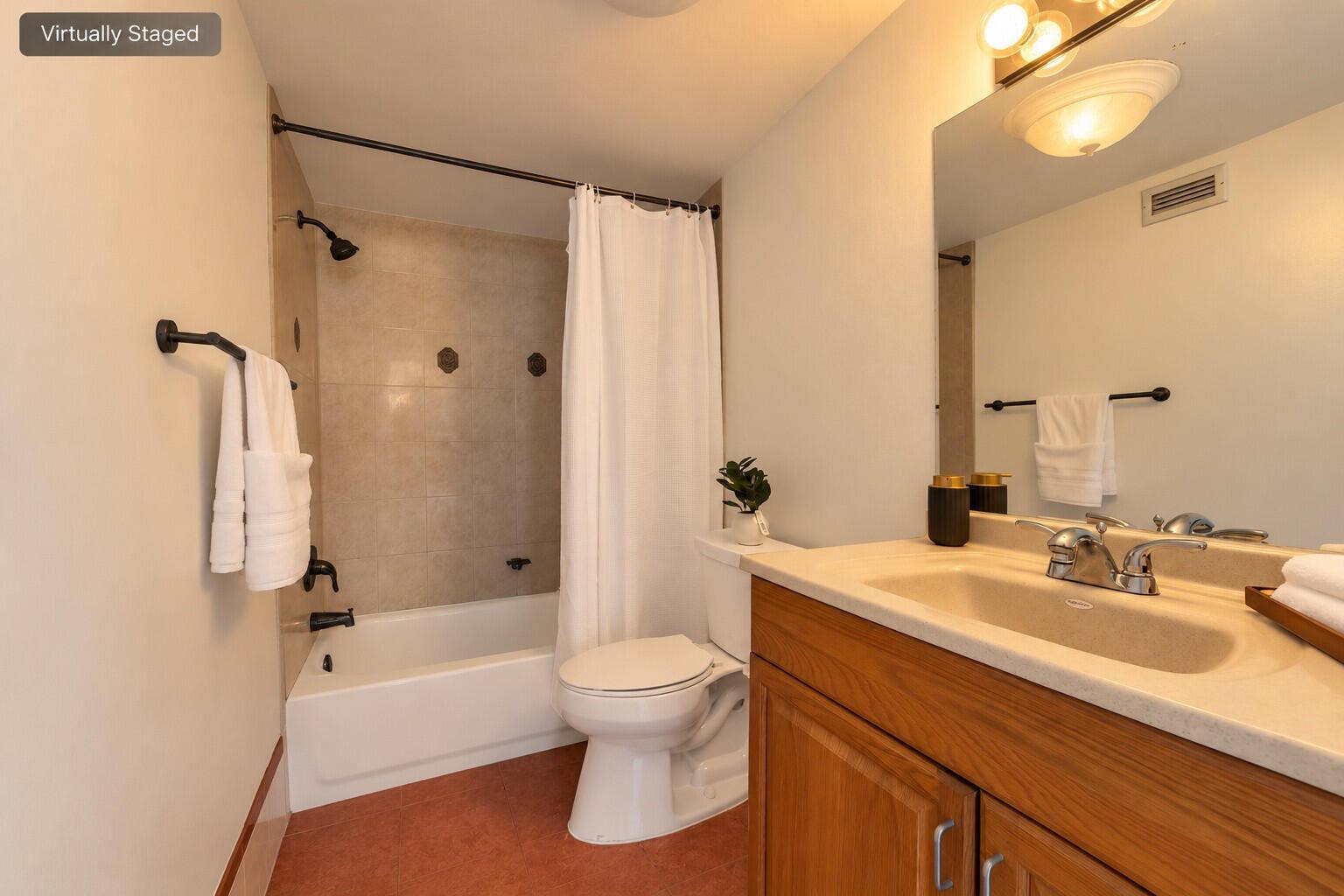 111 Golden Isles Drive, #D2, Hallandale Beach, FL 33009 111GoldenIslesDr_74046_15