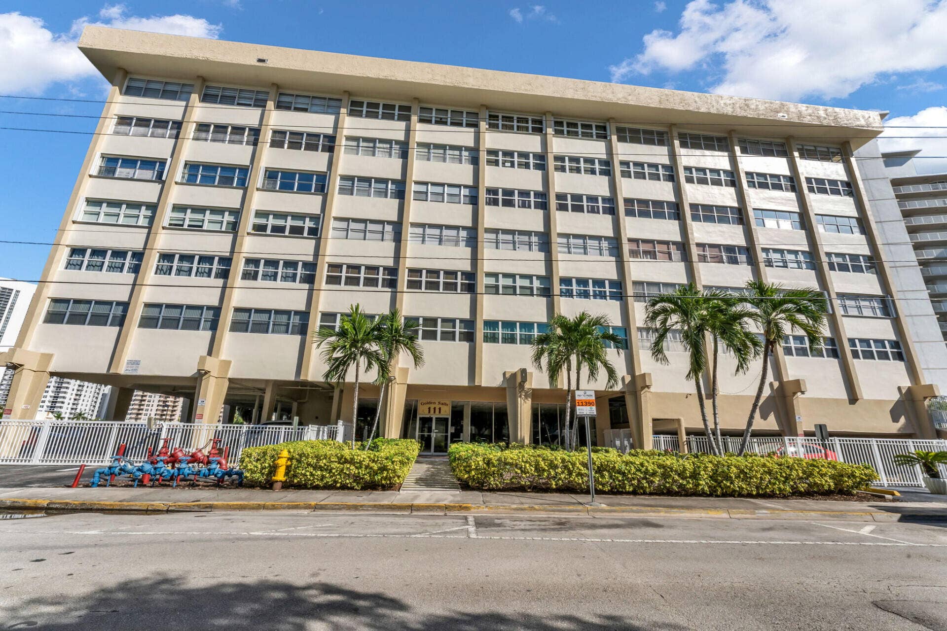 111 Golden Isles Drive, #D2, Hallandale Beach, FL 33009 111GoldenIslesDr_74046_21
