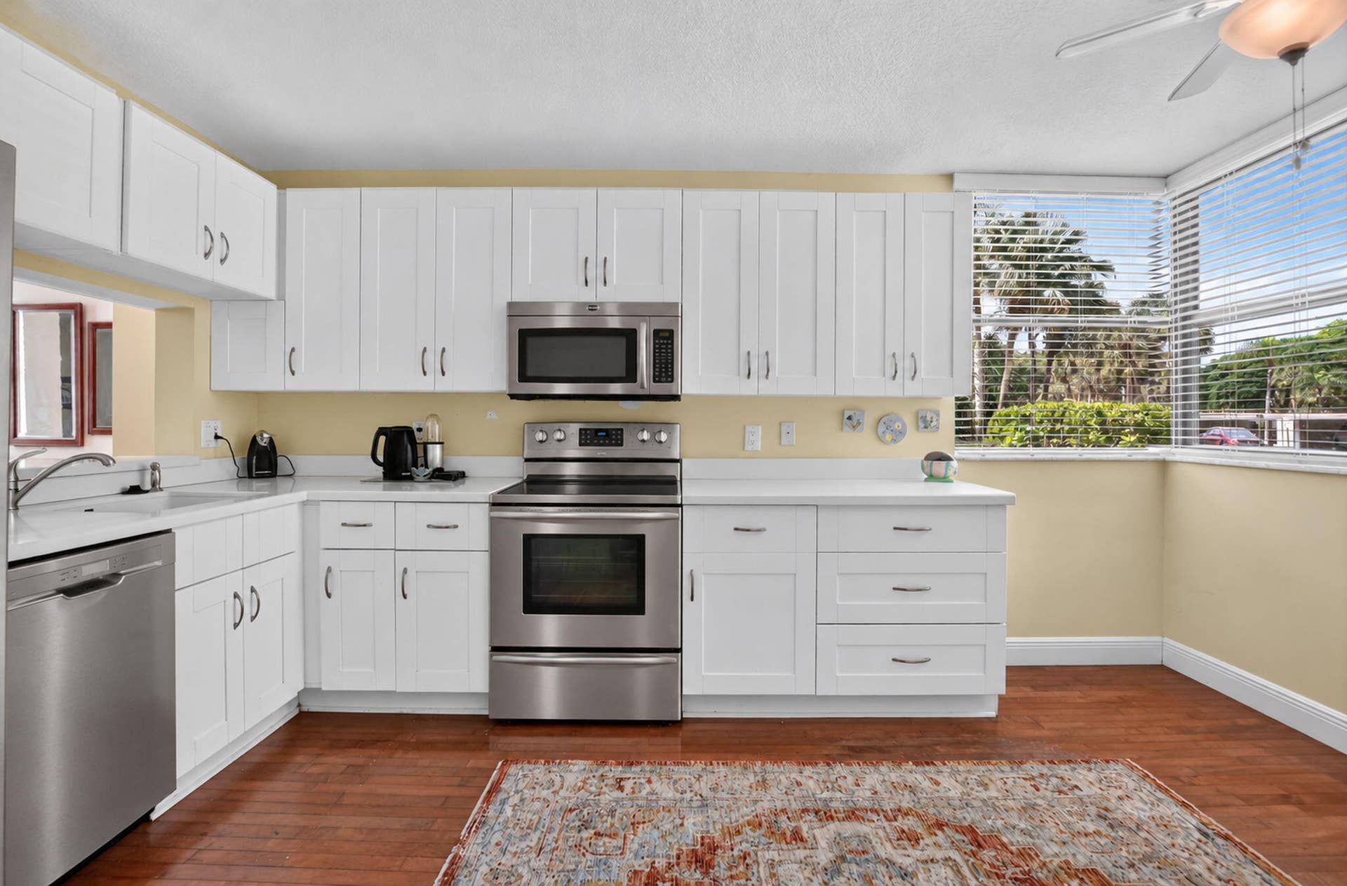6530 Boca Del Mar Drive, Boca Raton, FL 33433 kitchen breakfast area
