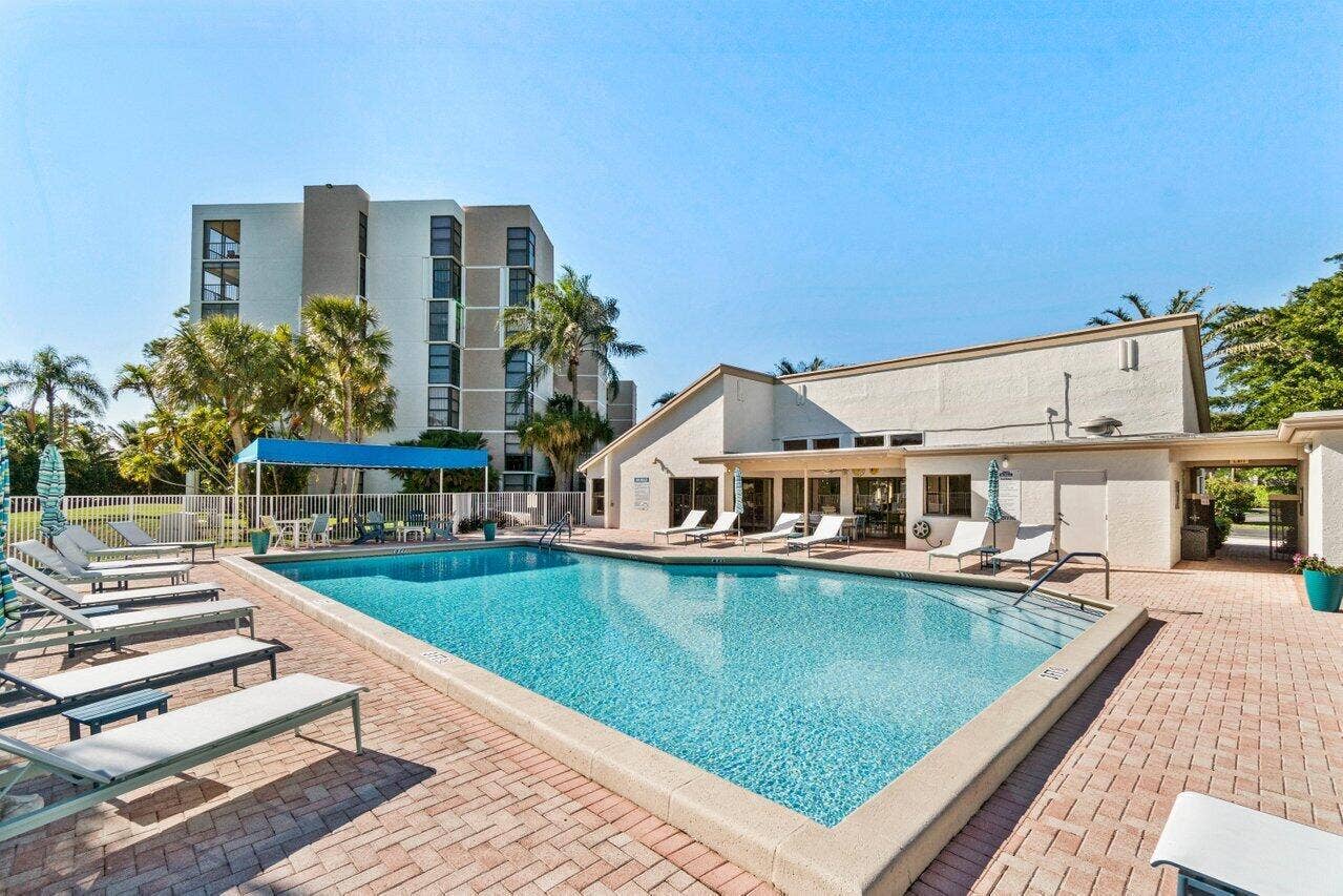 6530 Boca Del Mar Drive, Boca Raton, FL 33433 club royale pool