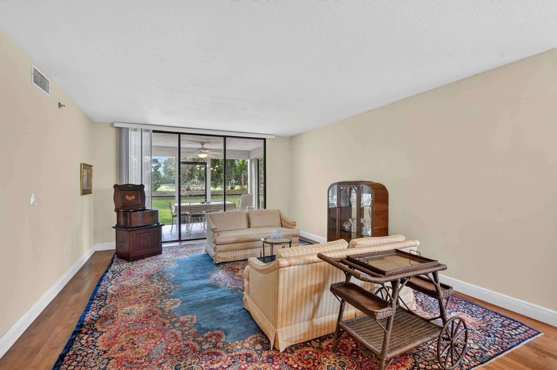 6530 Boca Del Mar Drive, Boca Raton, FL 33433 spacious living area