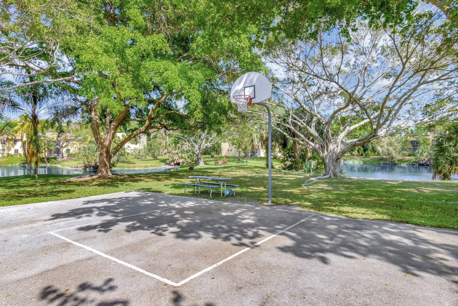 892 SW 9th Street Circle, #7, Boca Raton, Boca Raton, FL 33486 basketball court