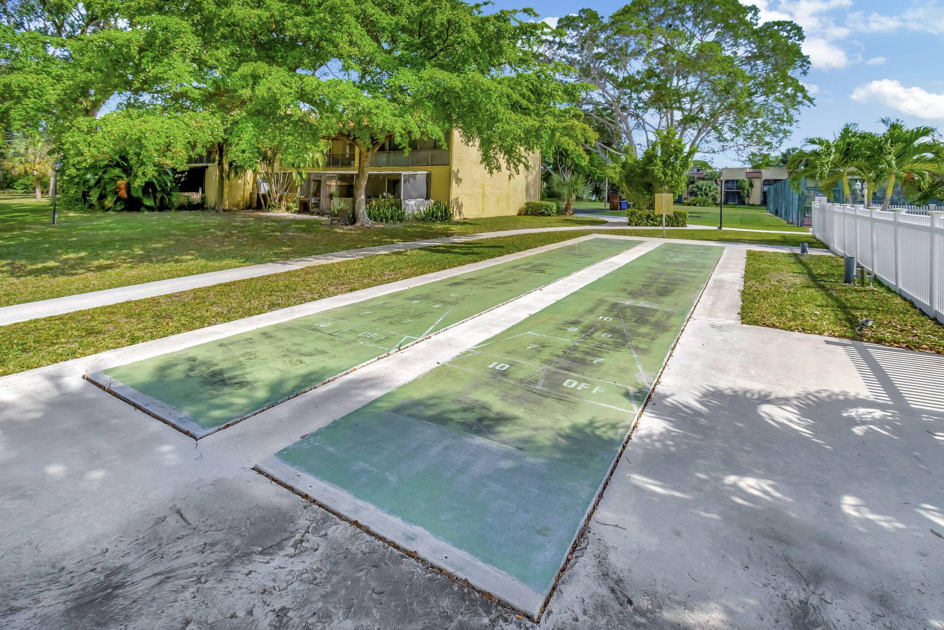 892 SW 9th Street Circle, #7, Boca Raton, Boca Raton, FL 33486 shuffleboard