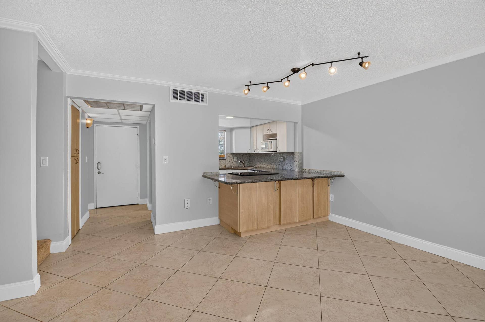 892 SW 9th Street Circle, #7, Boca Raton, Boca Raton, FL 33486 kitchen dining 1