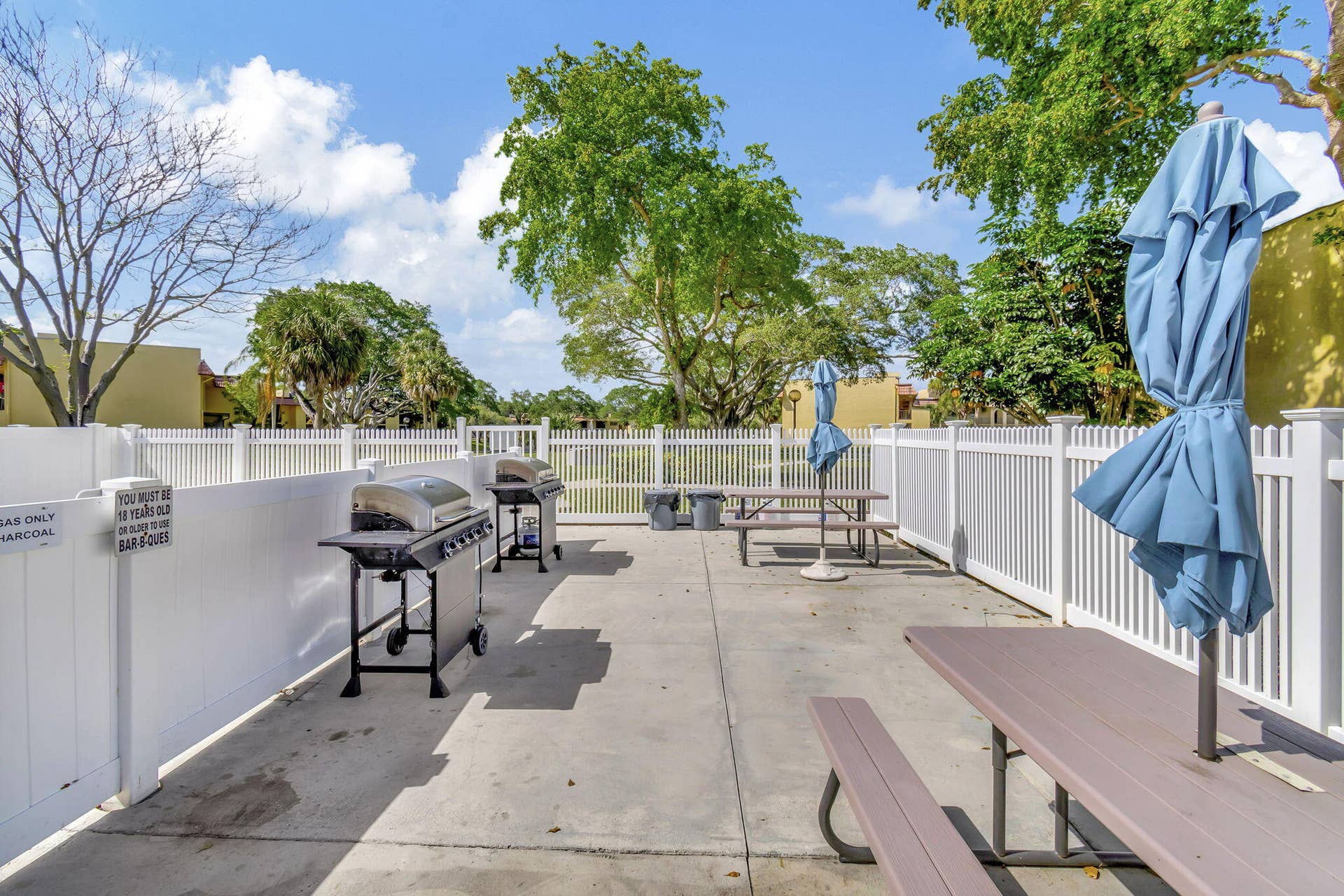 892 SW 9th Street Circle, #7, Boca Raton, Boca Raton, FL 33486 grilling station