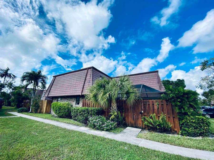 Property photo for 7527 COURTYARD Run E, Boca Raton, FL