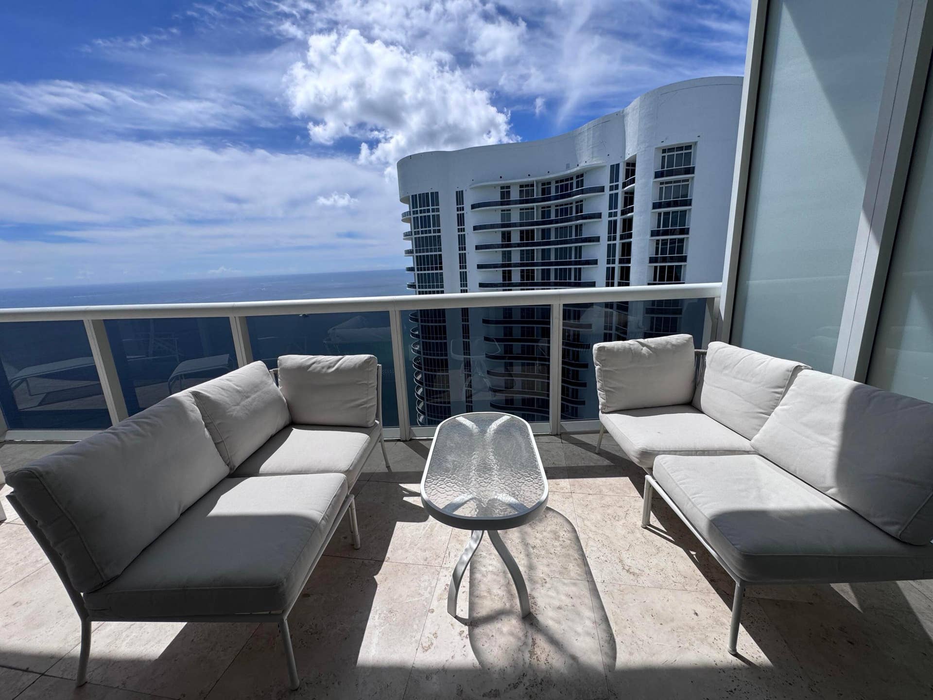 16001 COLLINS Avenue, #4002, Sunny Isles Beach, FL 33160 With views of the horizon