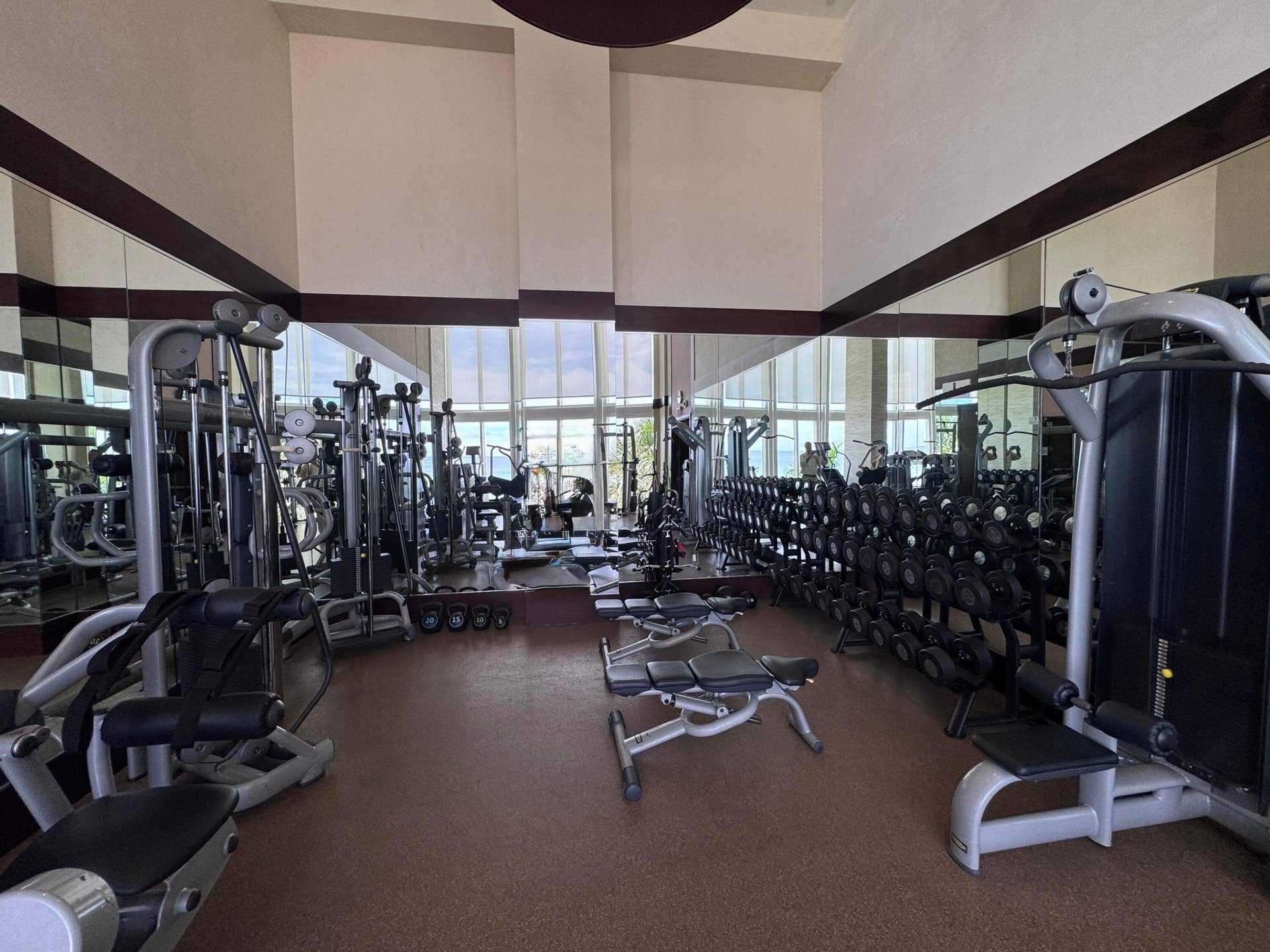 16001 COLLINS Avenue, #4002, Sunny Isles Beach, FL 33160 Free weights ...