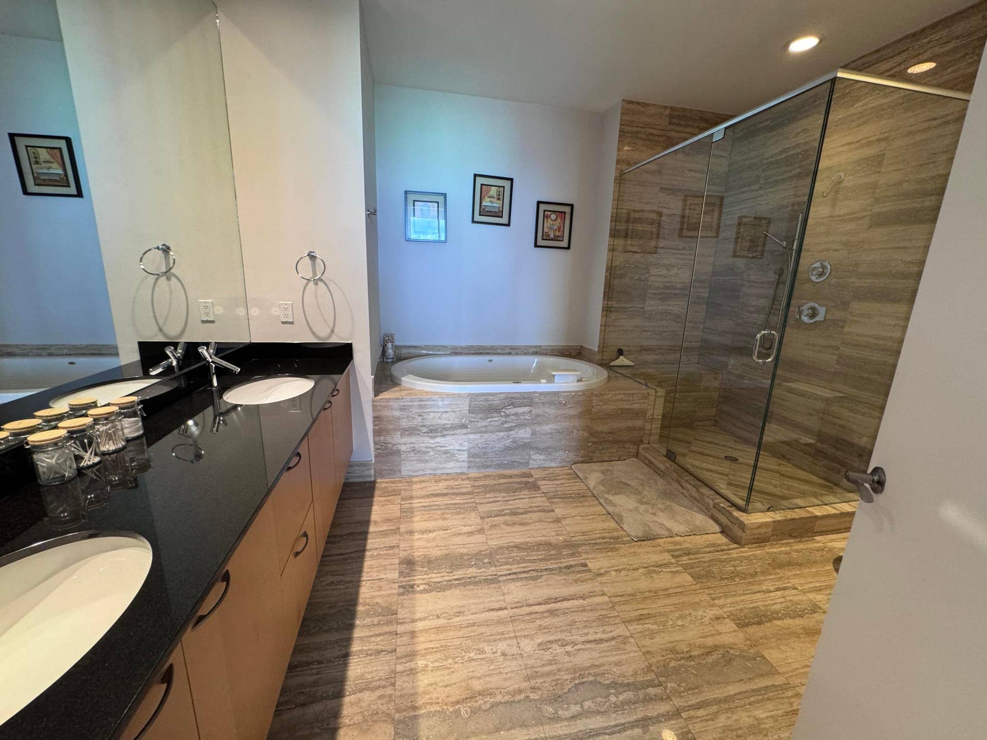 16001 COLLINS Avenue, #4002, Sunny Isles Beach, FL 33160 Dual sinks vanity ...