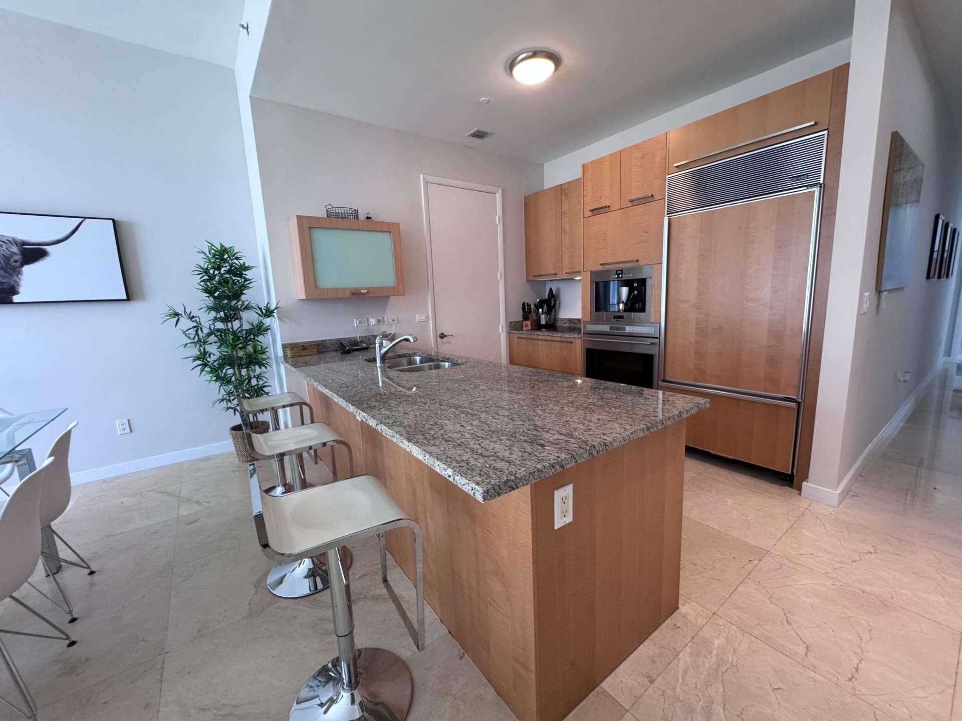 16001 COLLINS Avenue, #4002, Sunny Isles Beach, FL 33160 Barstool seating for 3 ...