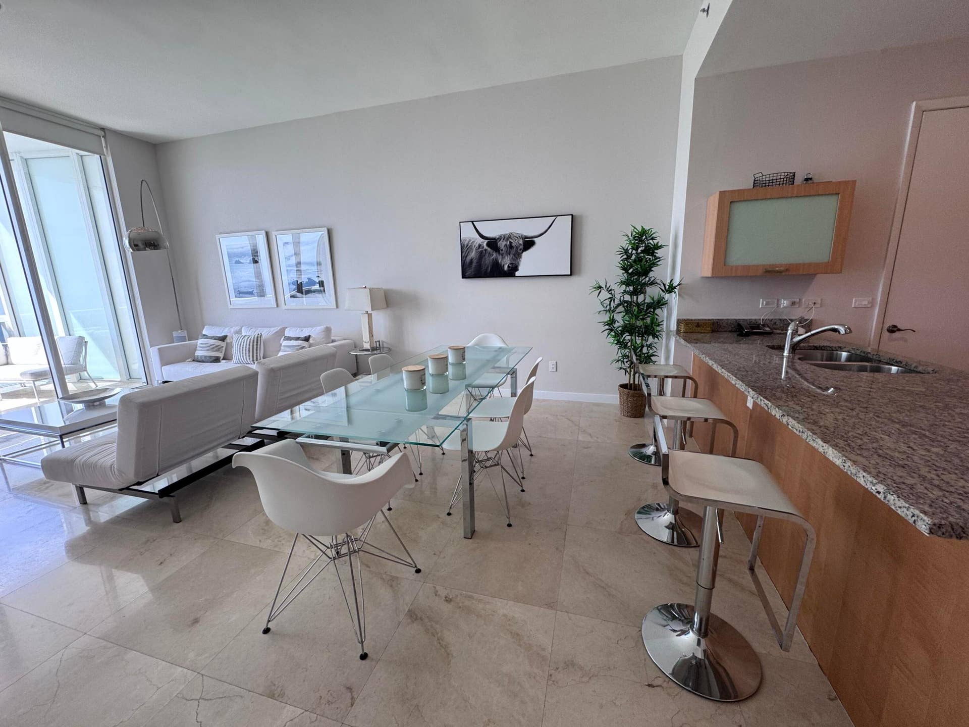 16001 COLLINS Avenue, #4002, Sunny Isles Beach, FL 33160 Formal Dining for 6 ...