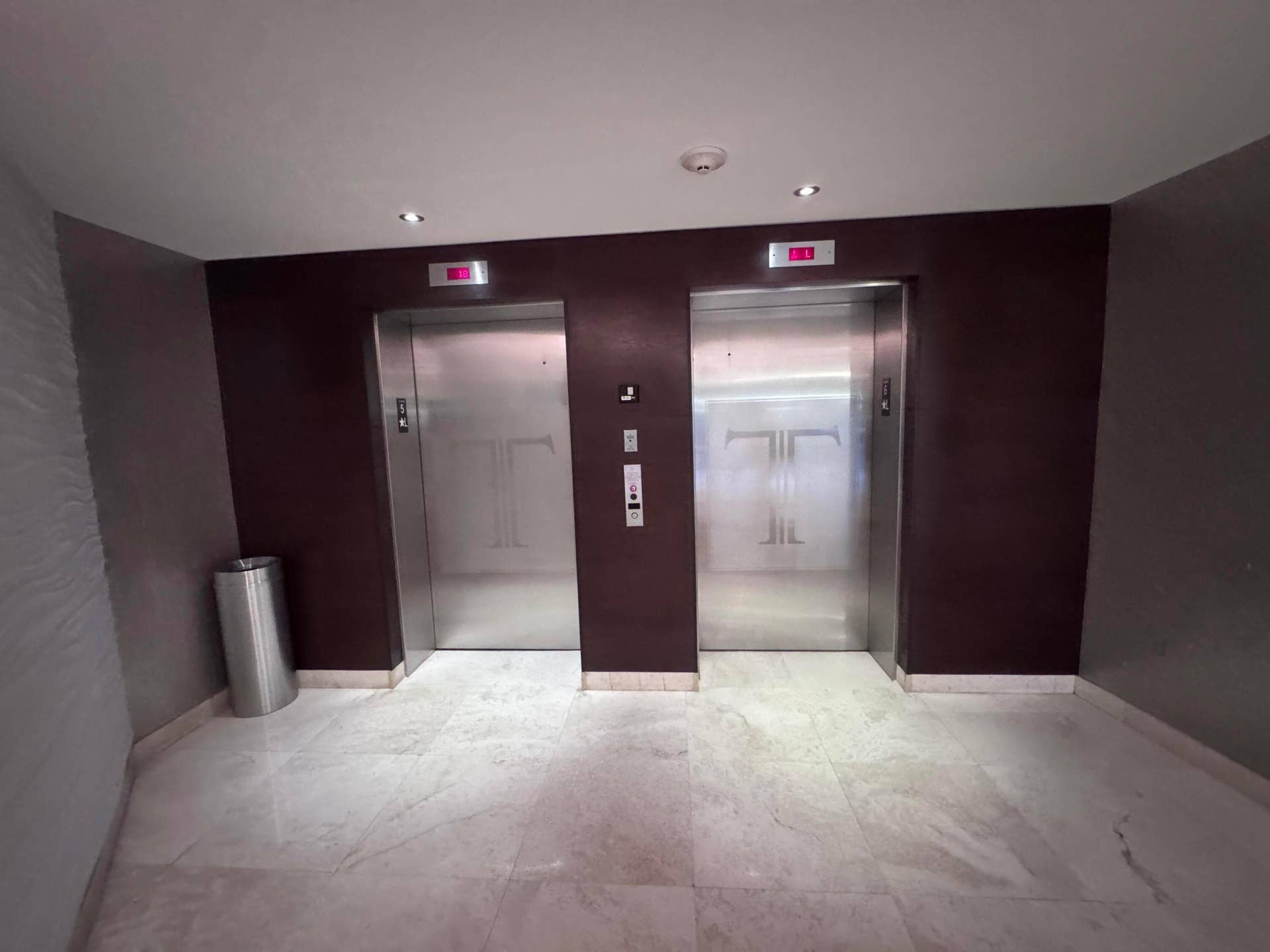 16001 COLLINS Avenue, #4002, Sunny Isles Beach, FL 33160 Two semi-private elevators 4U.