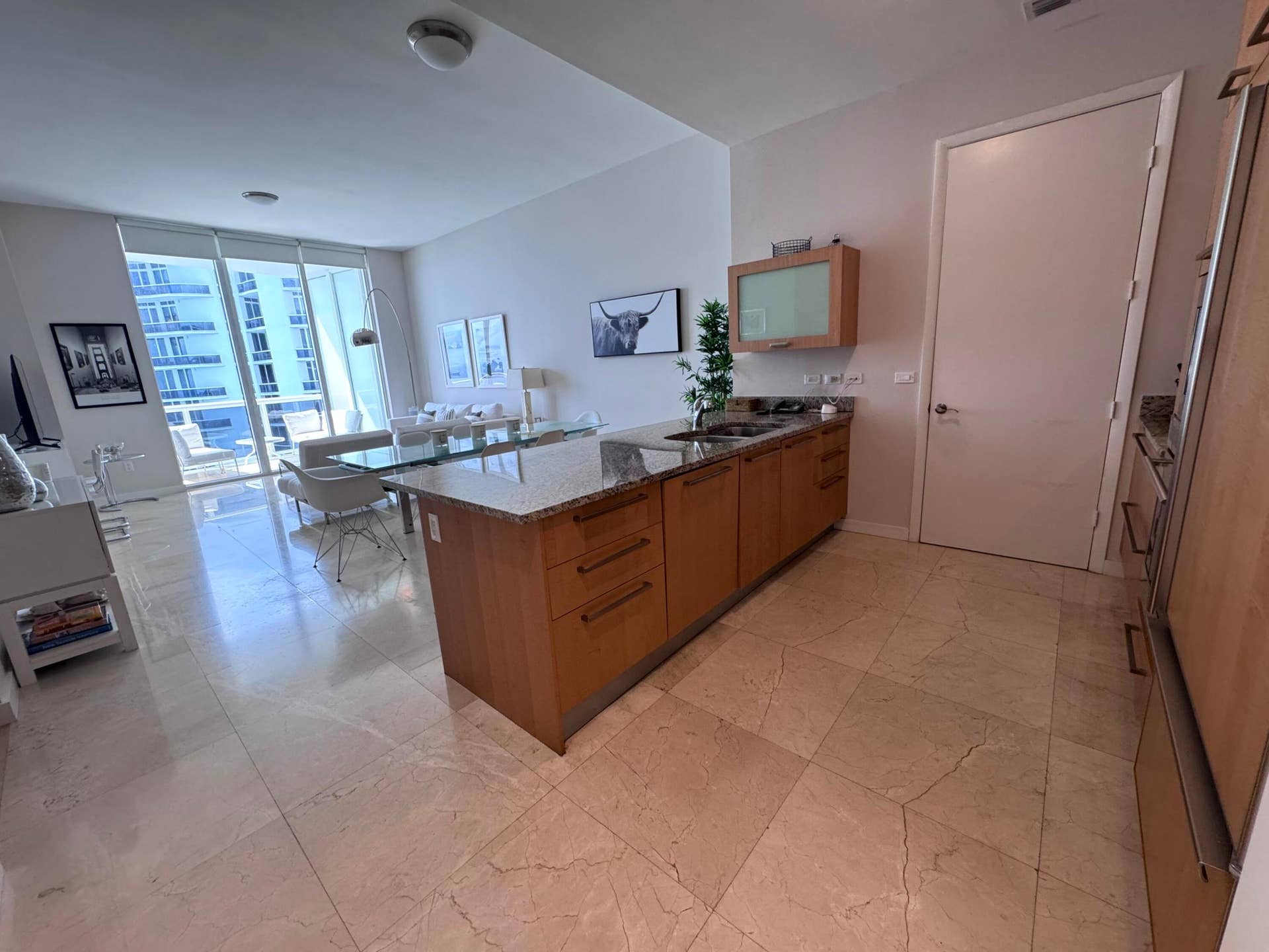 16001 COLLINS Avenue, #4002, Sunny Isles Beach, FL 33160 Open concept with high ceilings ...