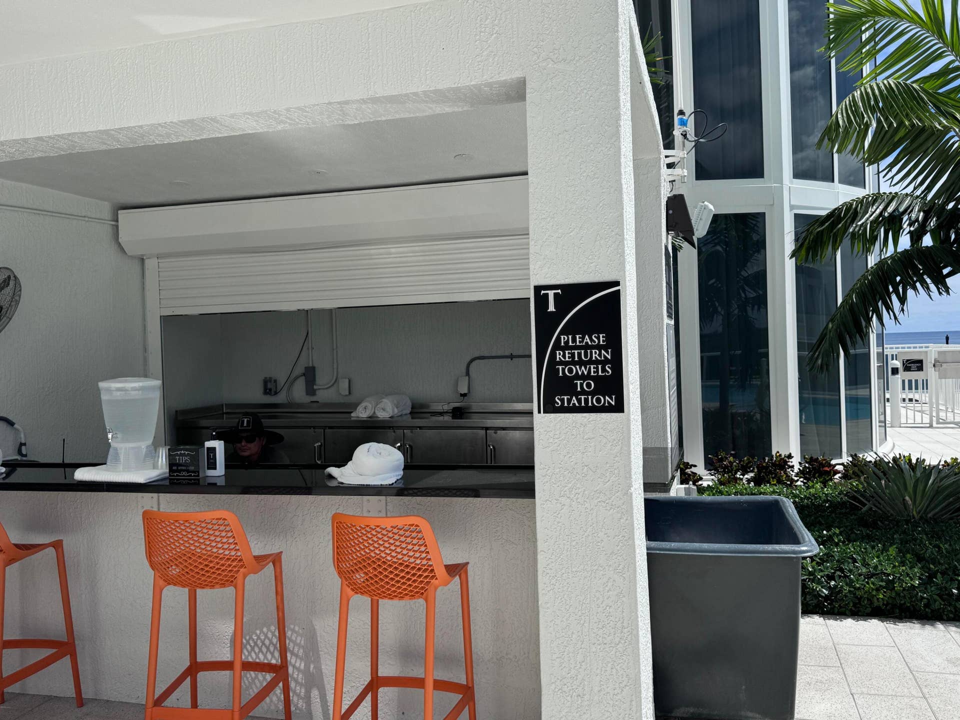 16001 COLLINS Avenue, #4002, Sunny Isles Beach, FL 33160 Towels and water provided.